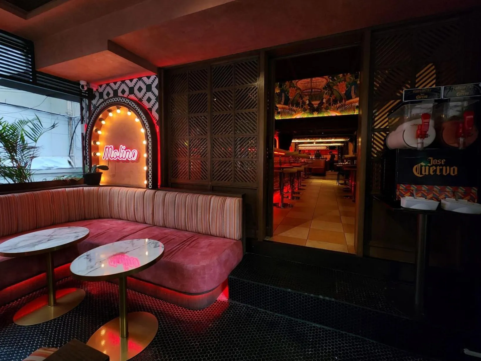 Restaurant/places to eat in La Petite Salil Sukhumvit 11