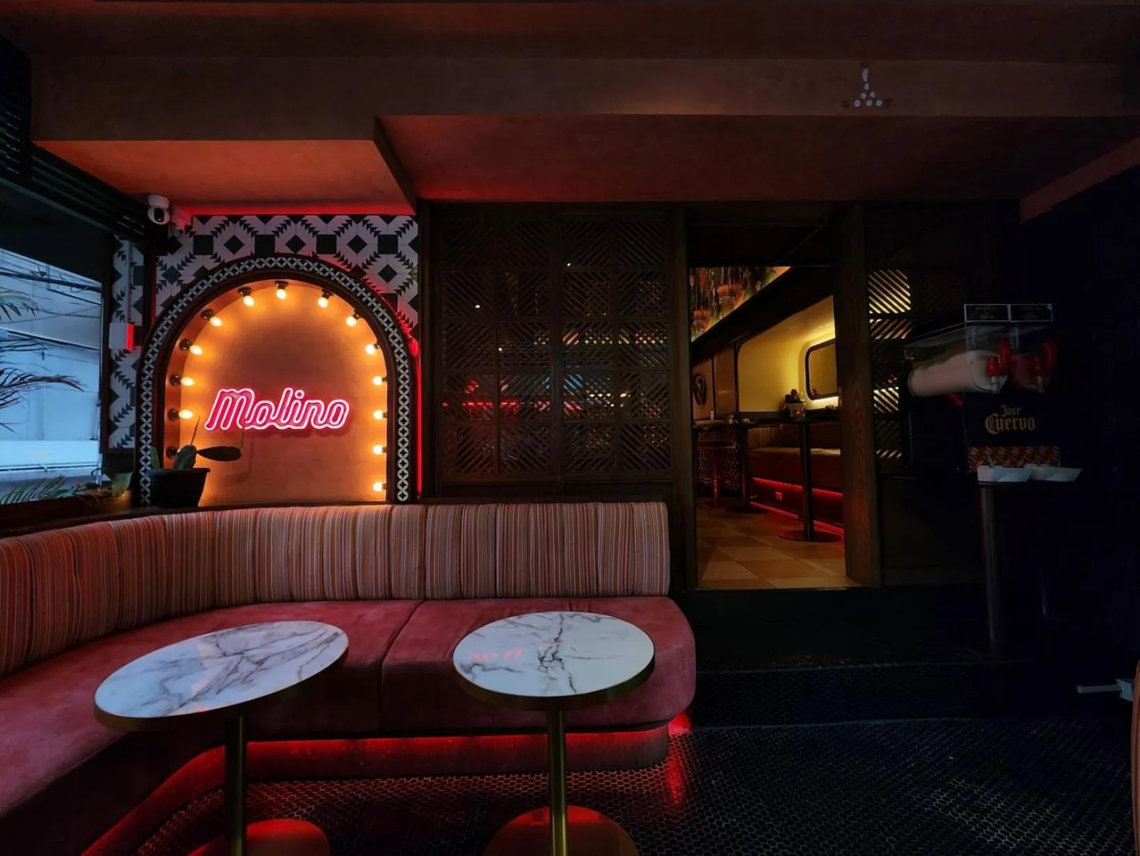 Restaurant/places to eat in La Petite Salil Sukhumvit 11