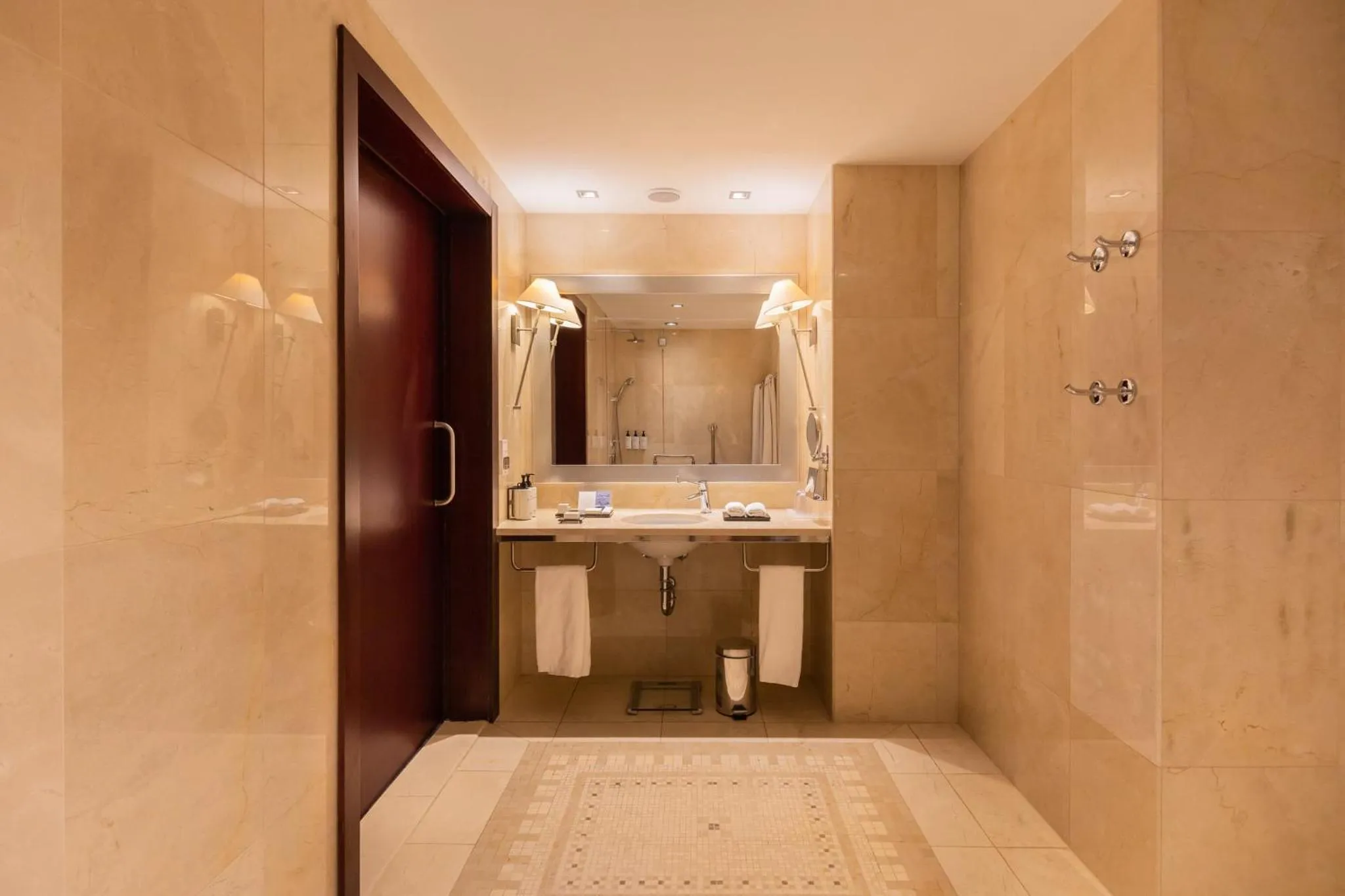 Photo of the whole room in InterContinental Lisbon by IHG