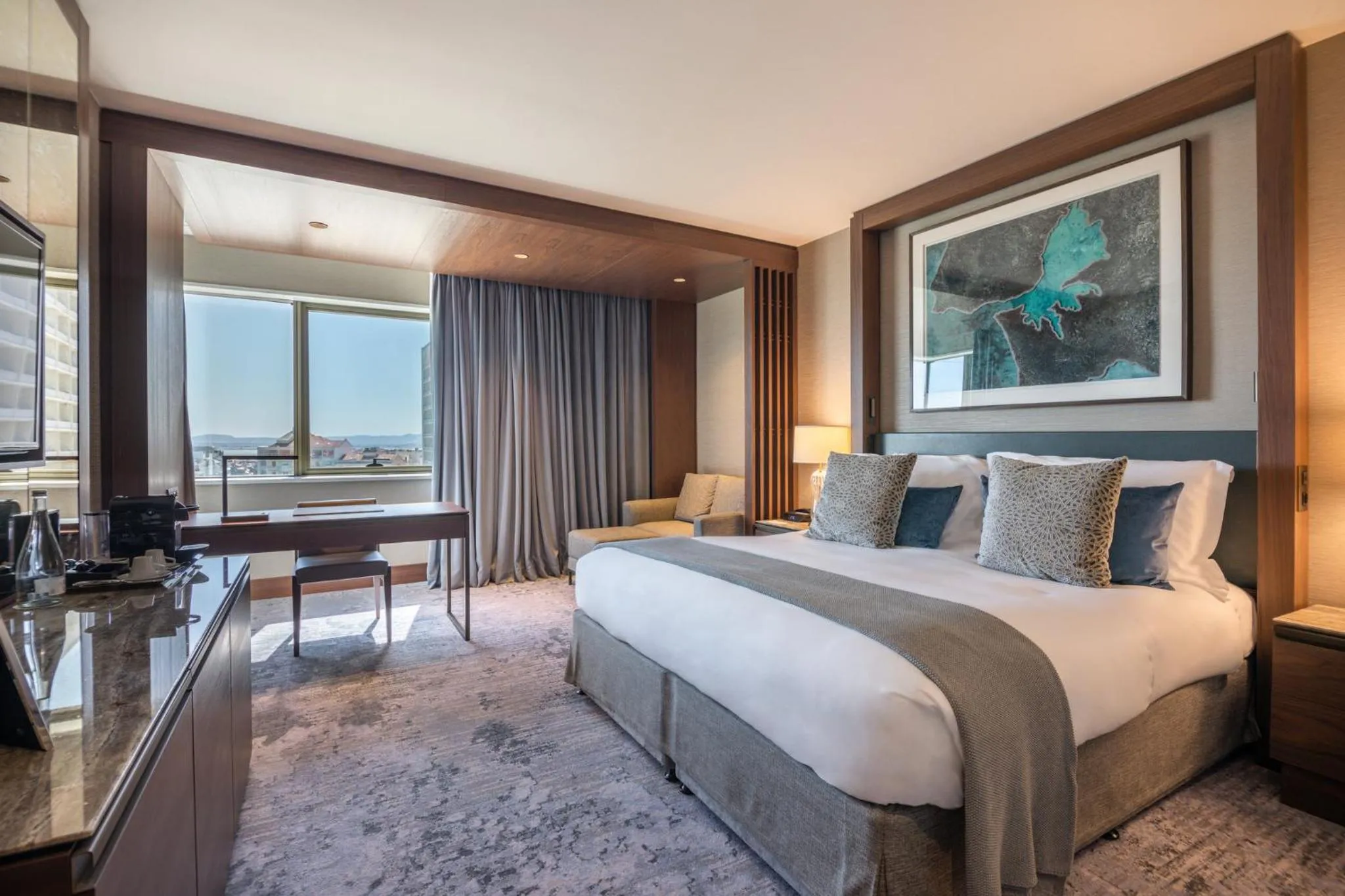 Photo of the whole room, Bed in InterContinental Lisbon by IHG