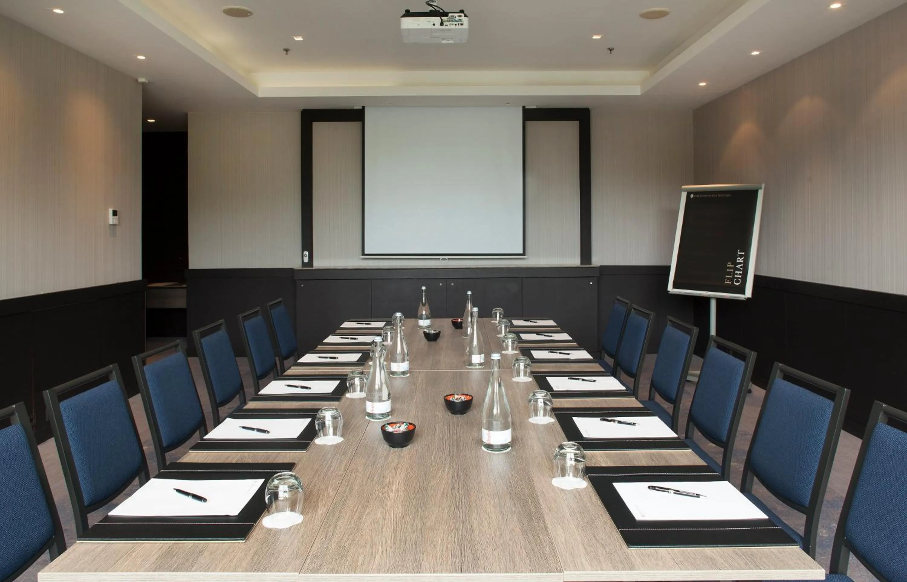 Meeting/conference room in InterContinental Lisbon by IHG