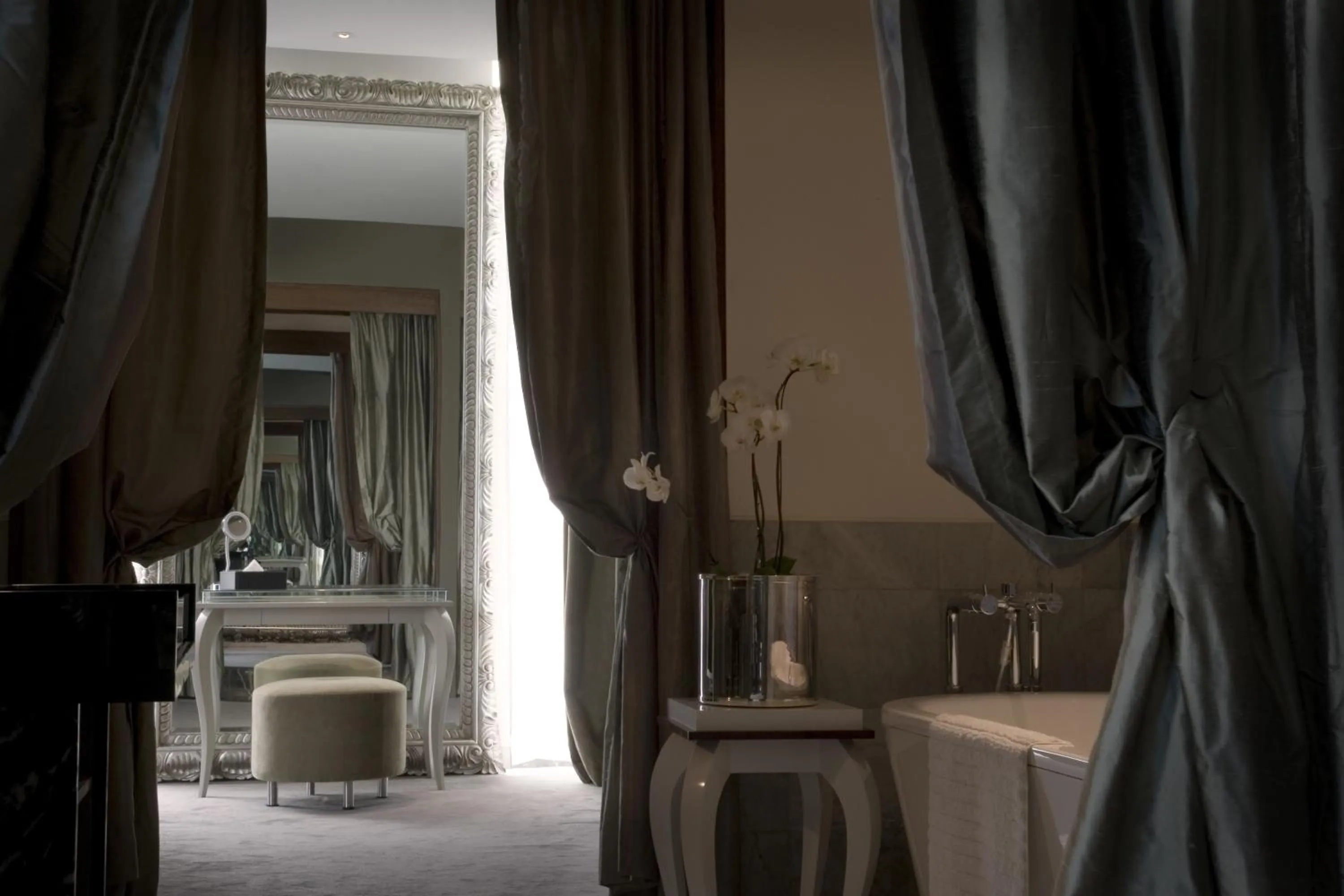 Bathroom in Kemang Icon