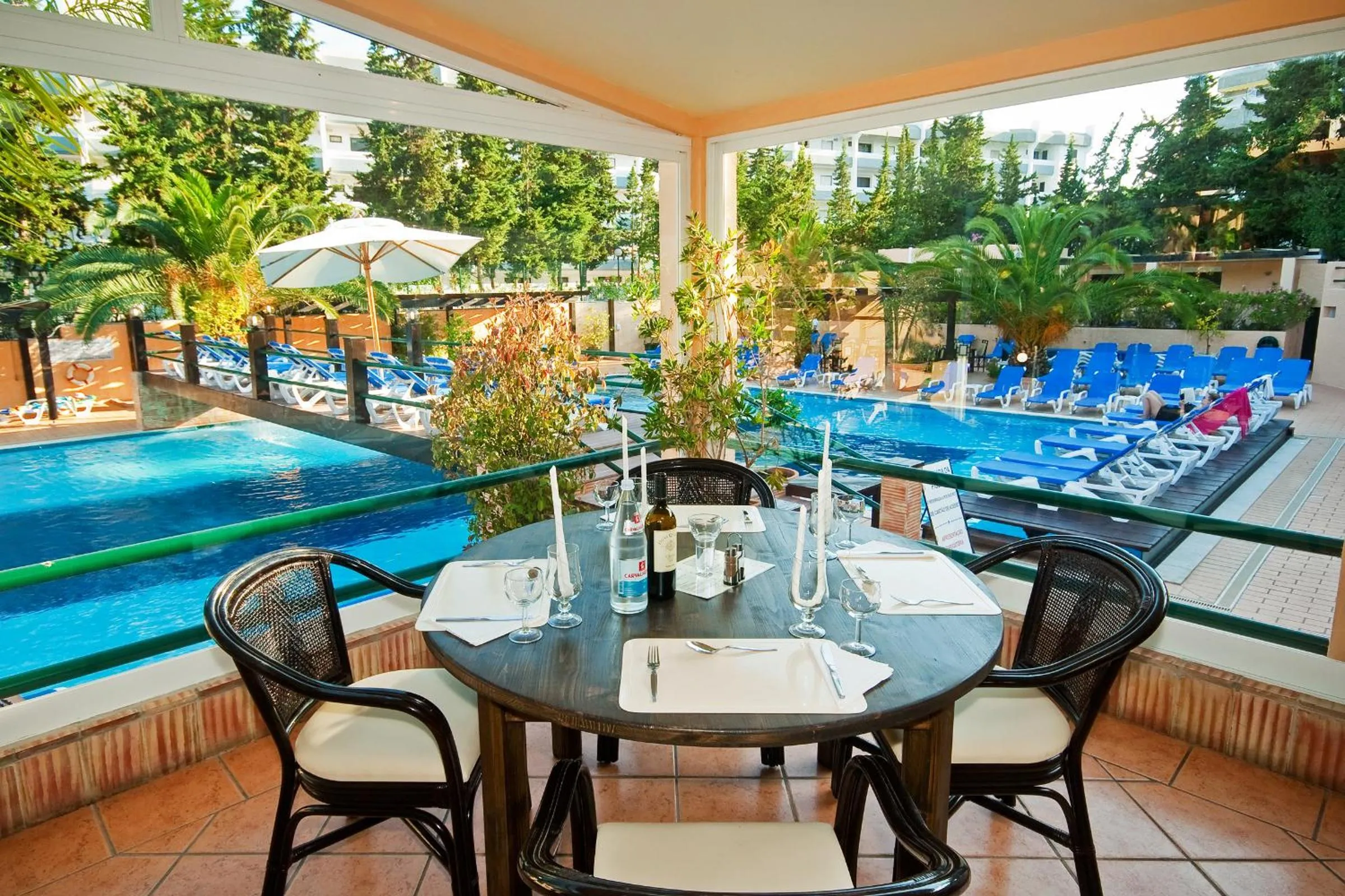 Restaurant/places to eat in Hotel Balaia Mar