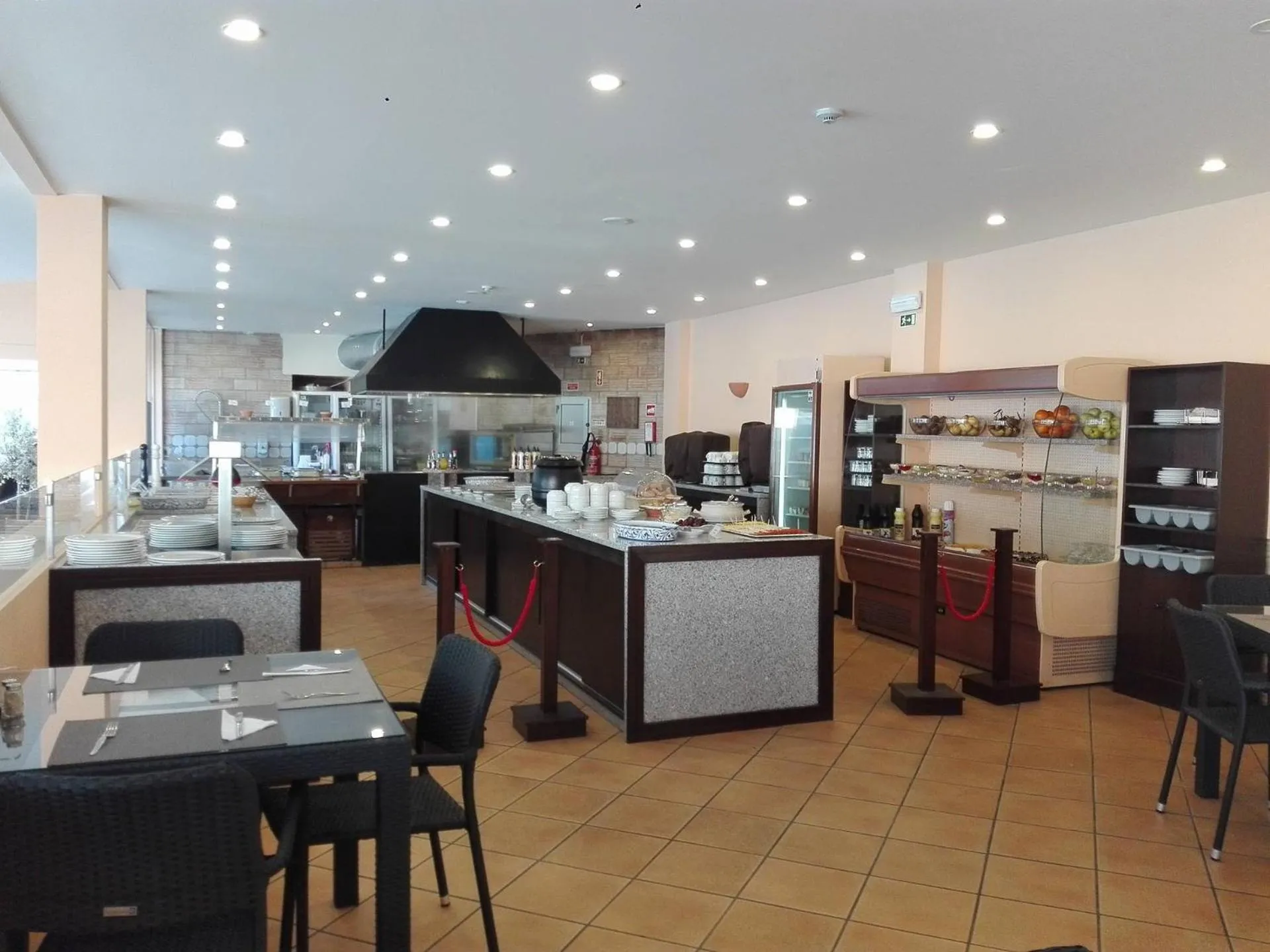 Restaurant/places to eat in Hotel Balaia Mar