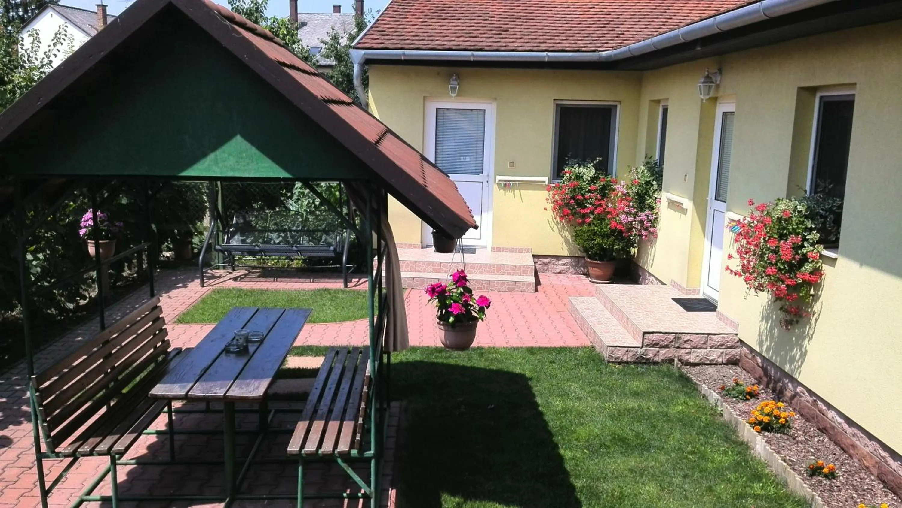 Garden in Apartman Kaszás Garden