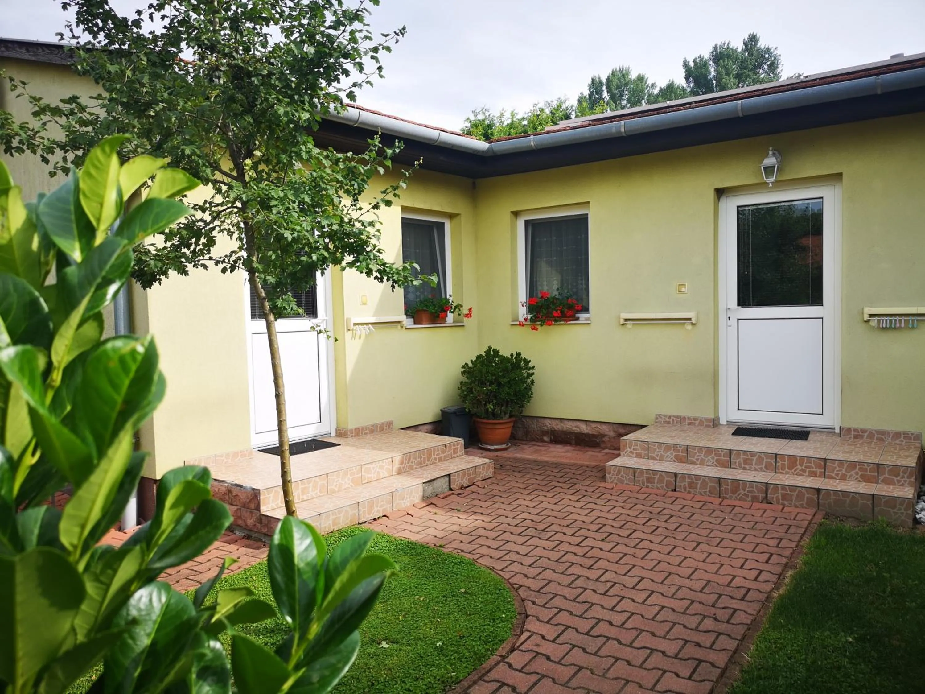 Inner courtyard view in Apartman Kaszás Garden