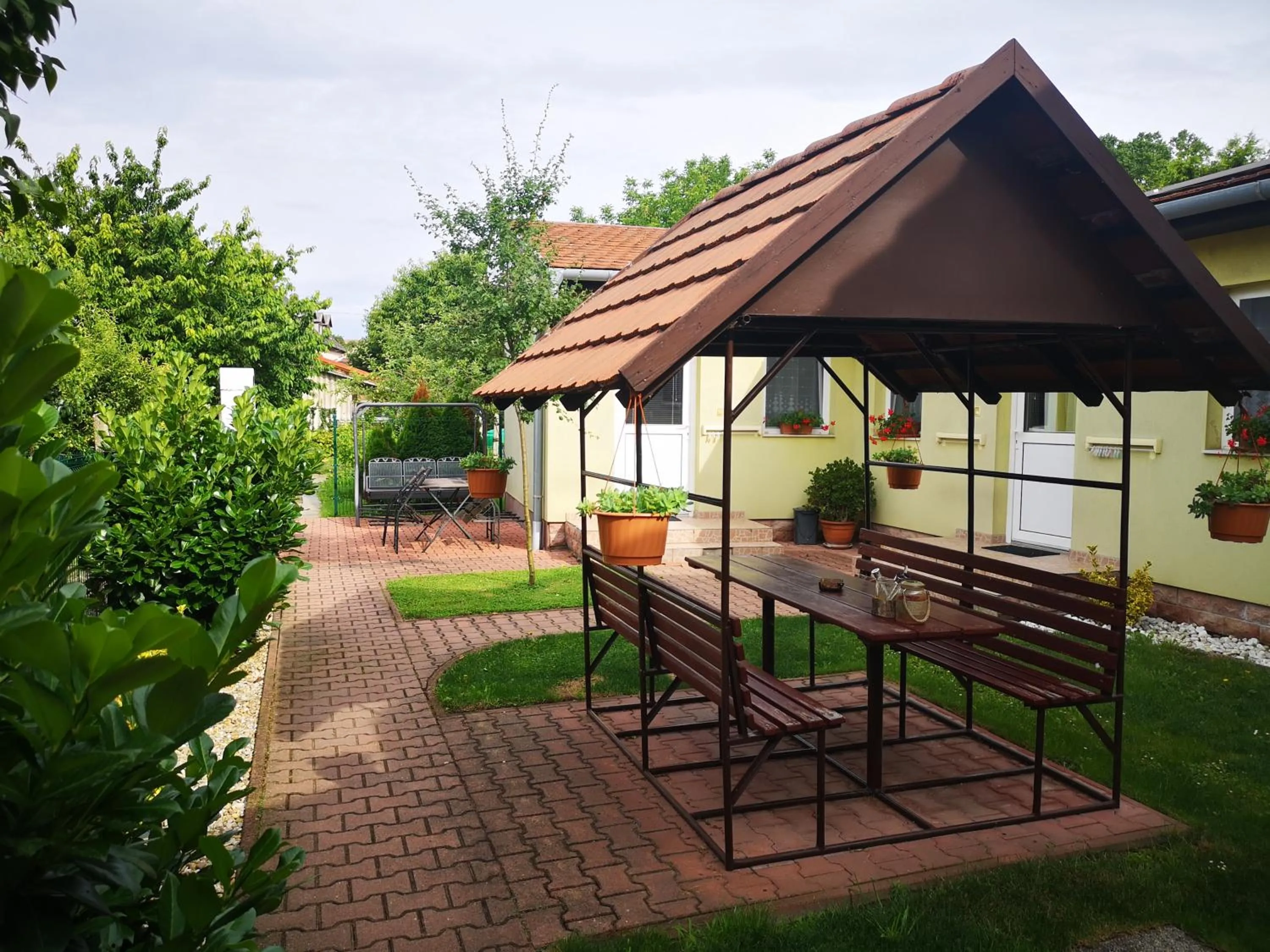 Inner courtyard view in Apartman Kaszás Garden