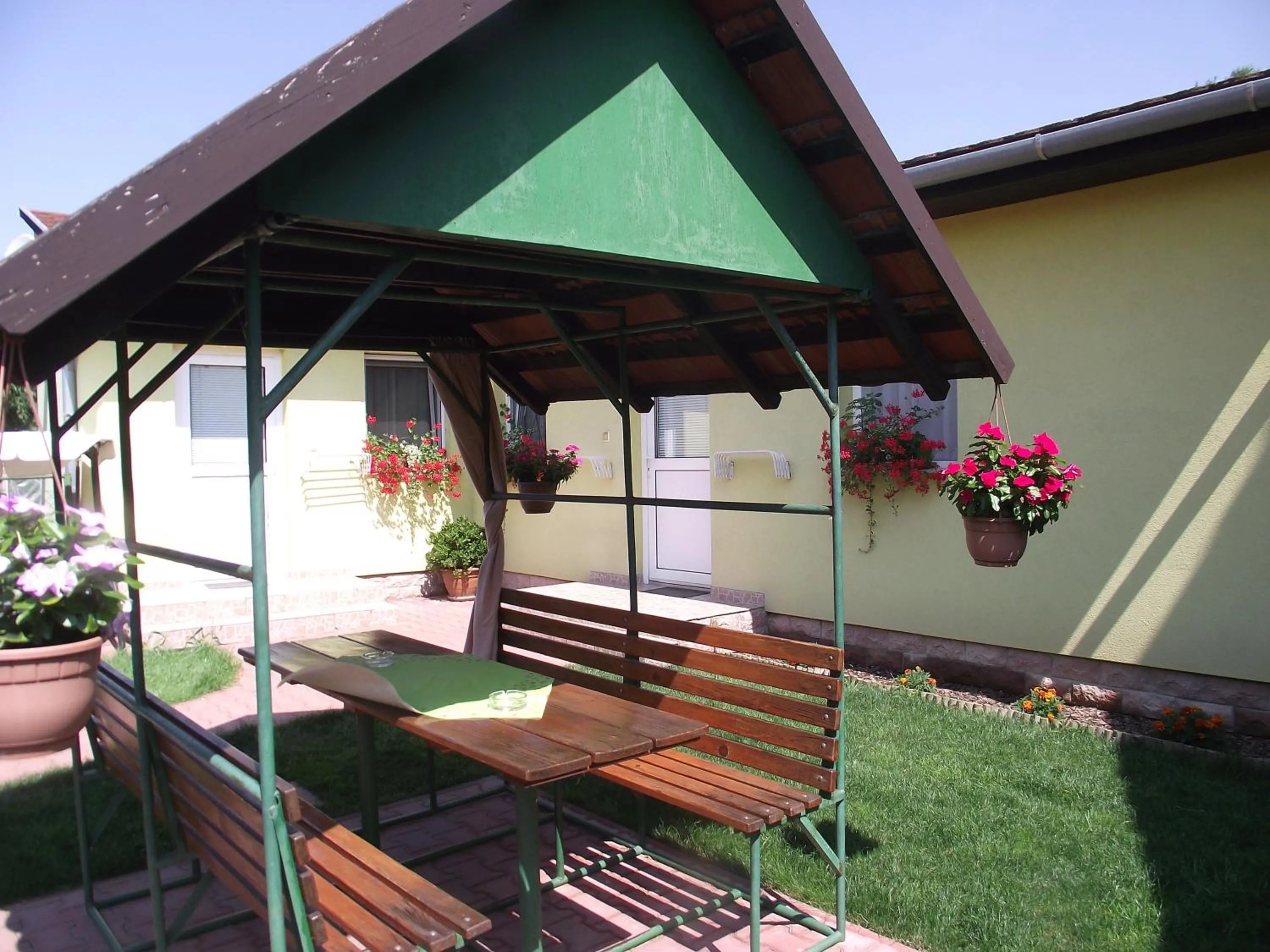 Garden in Apartman Kaszás Garden