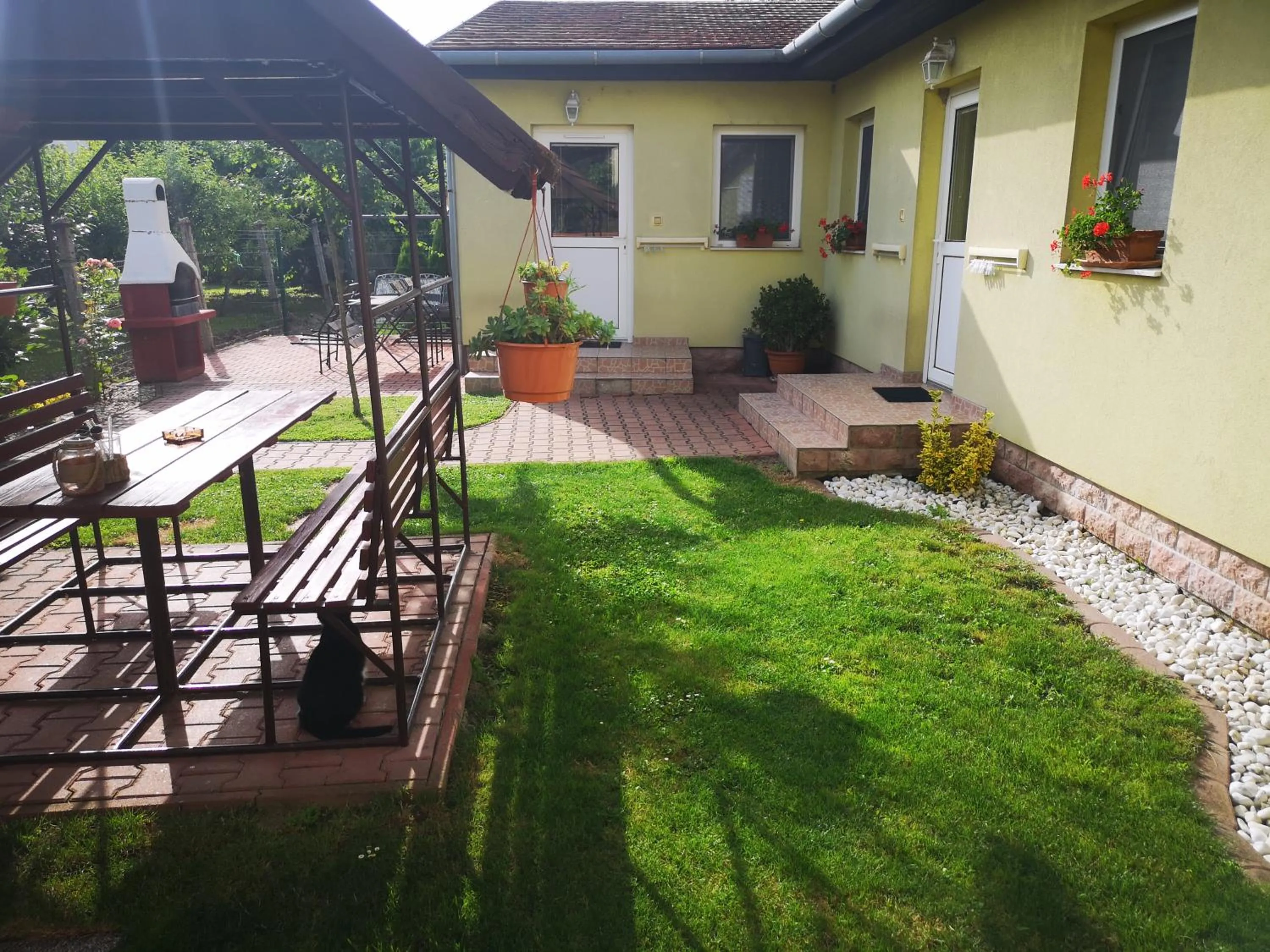 Inner courtyard view in Apartman Kaszás Garden