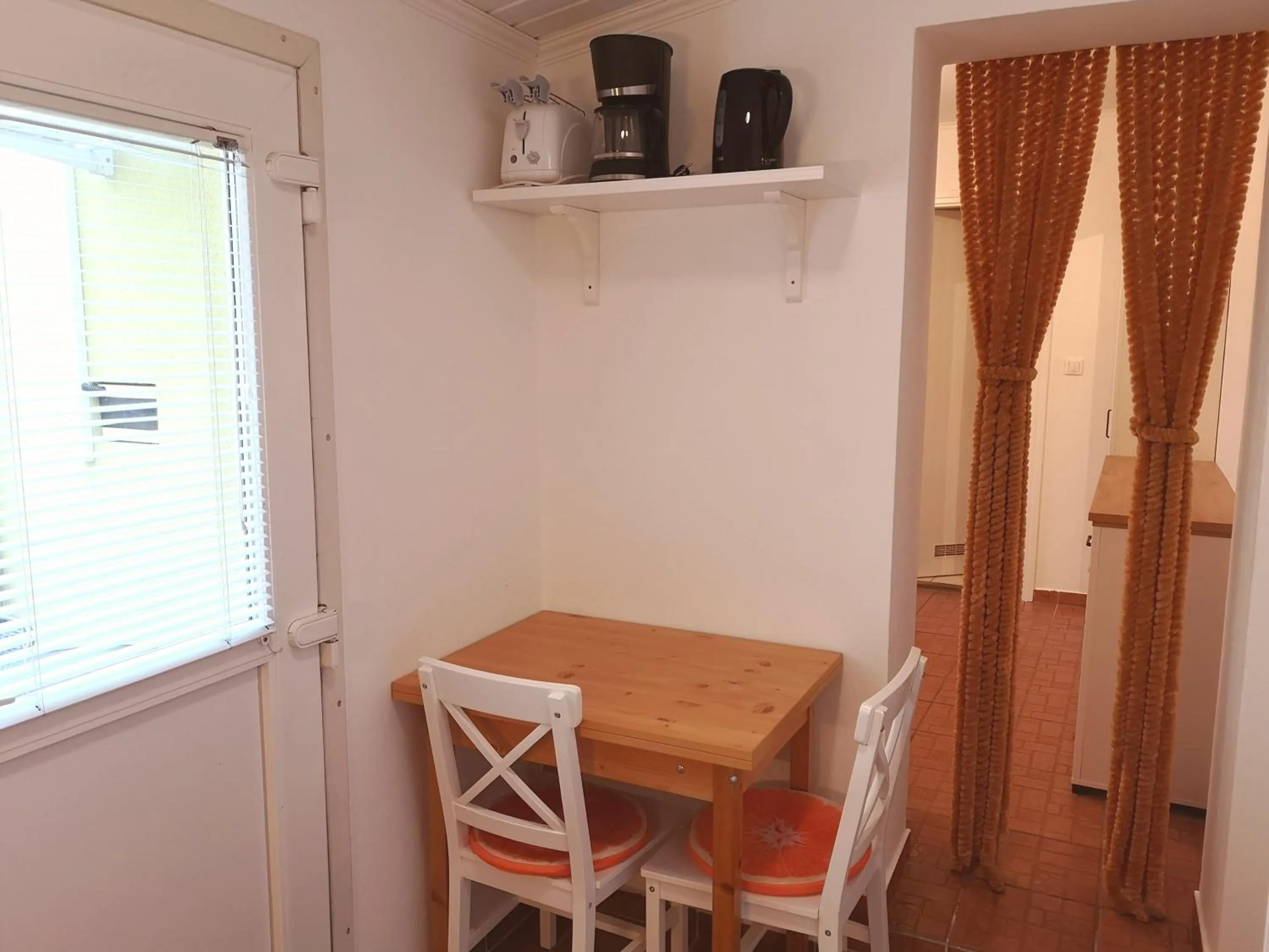 Coffee/tea facilities in Apartman Kaszás Garden