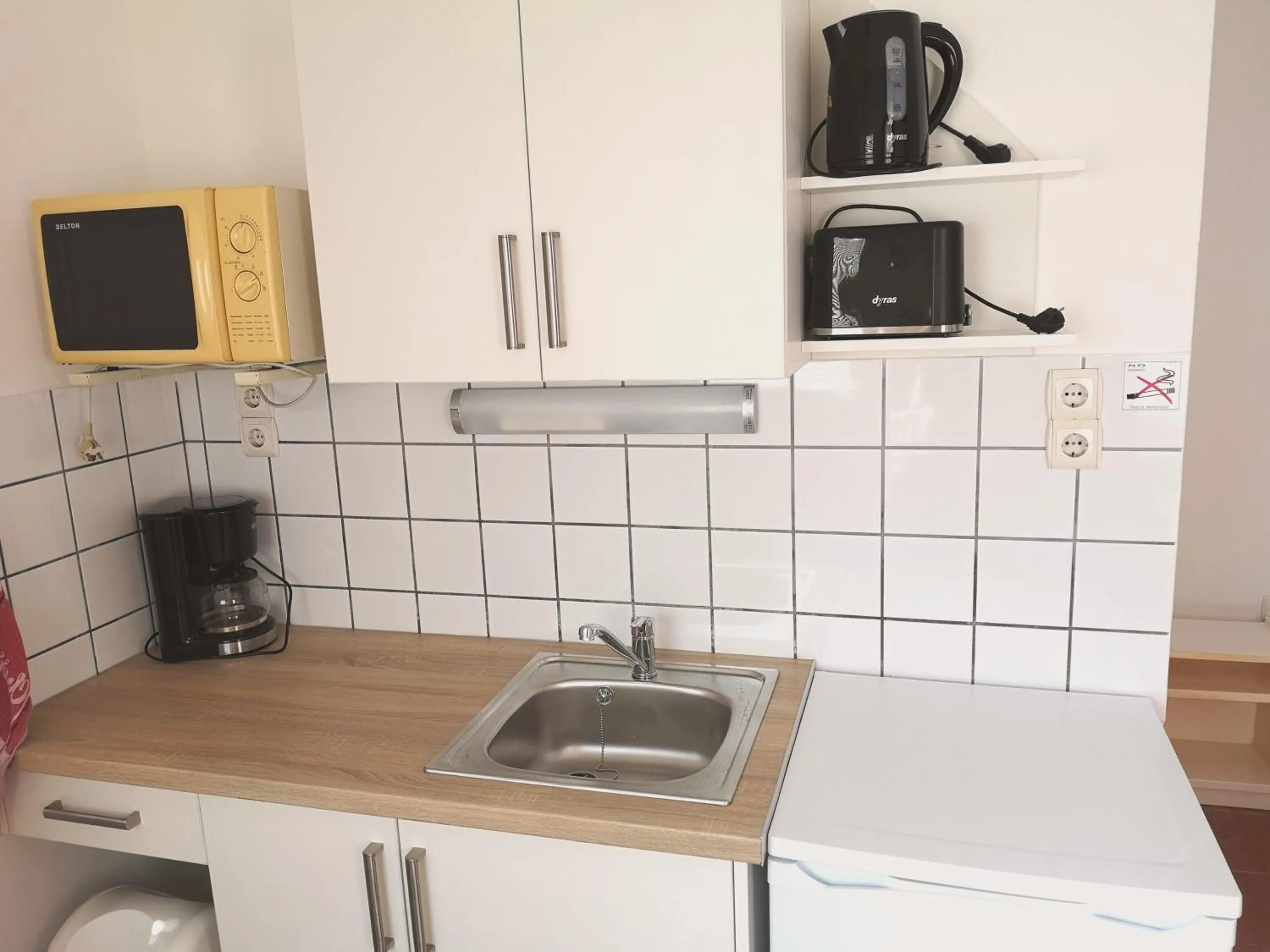kitchen in Apartman Kaszás Garden