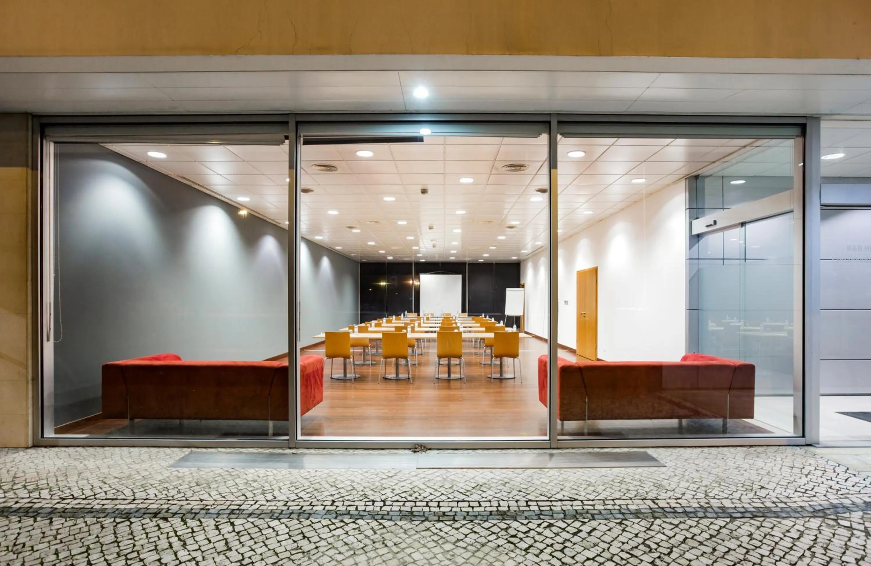 Night in B&B HOTEL Cantanhede Coimbra