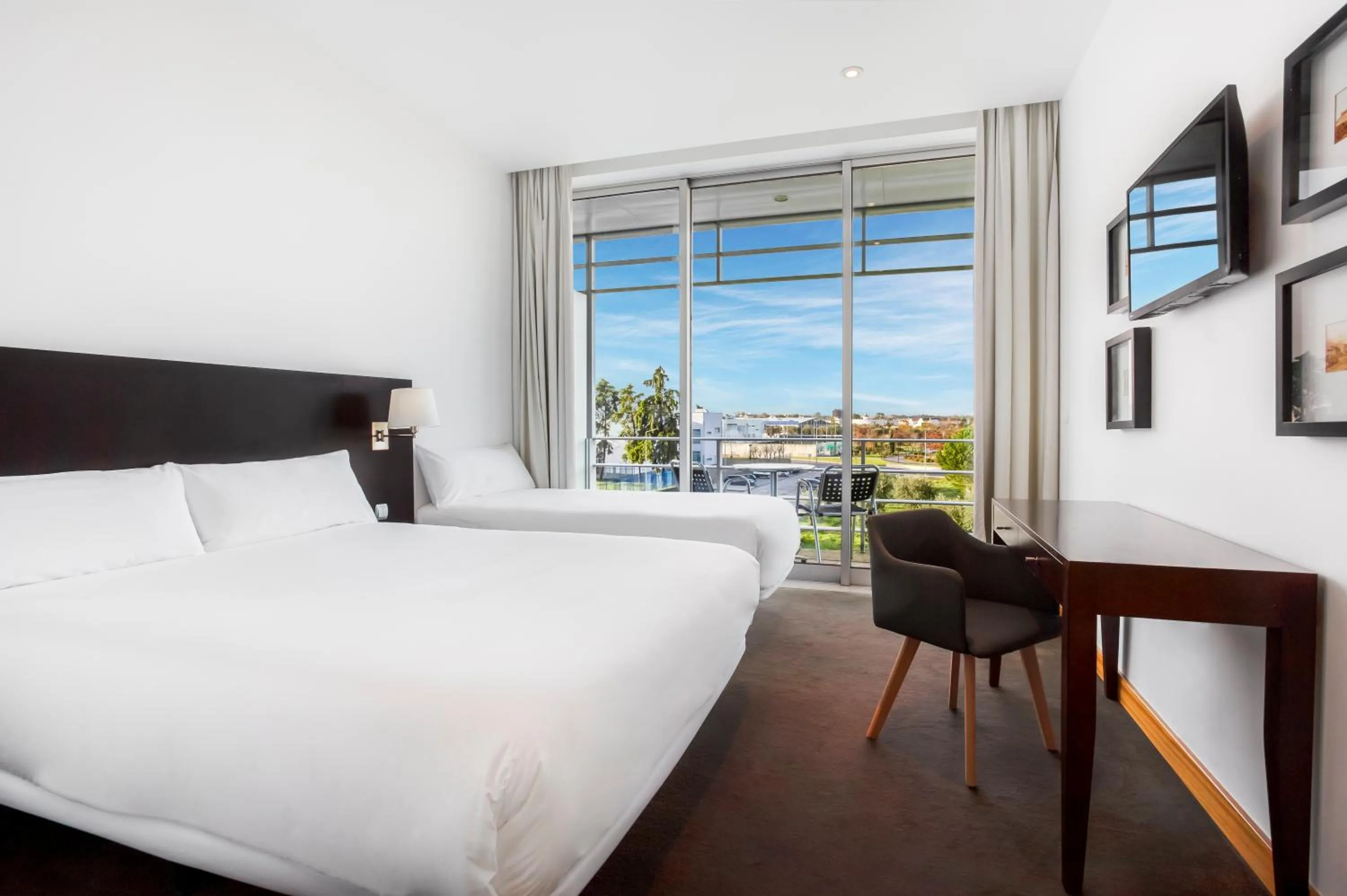 Bed in B&B HOTEL Cantanhede Coimbra