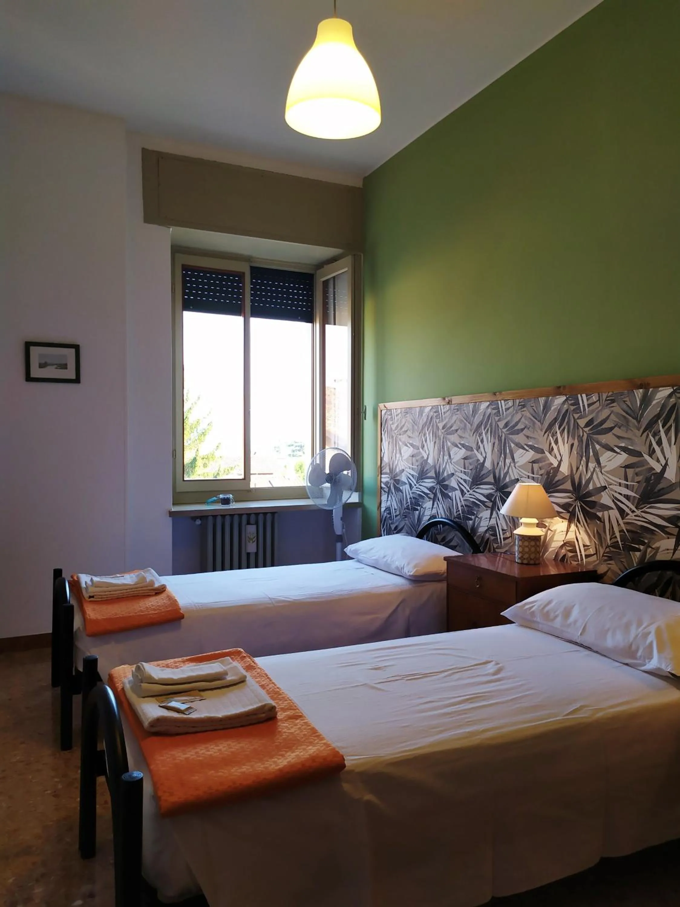 Twin Room with Private Bathroom - single occupancy in Ostello delle cartiere