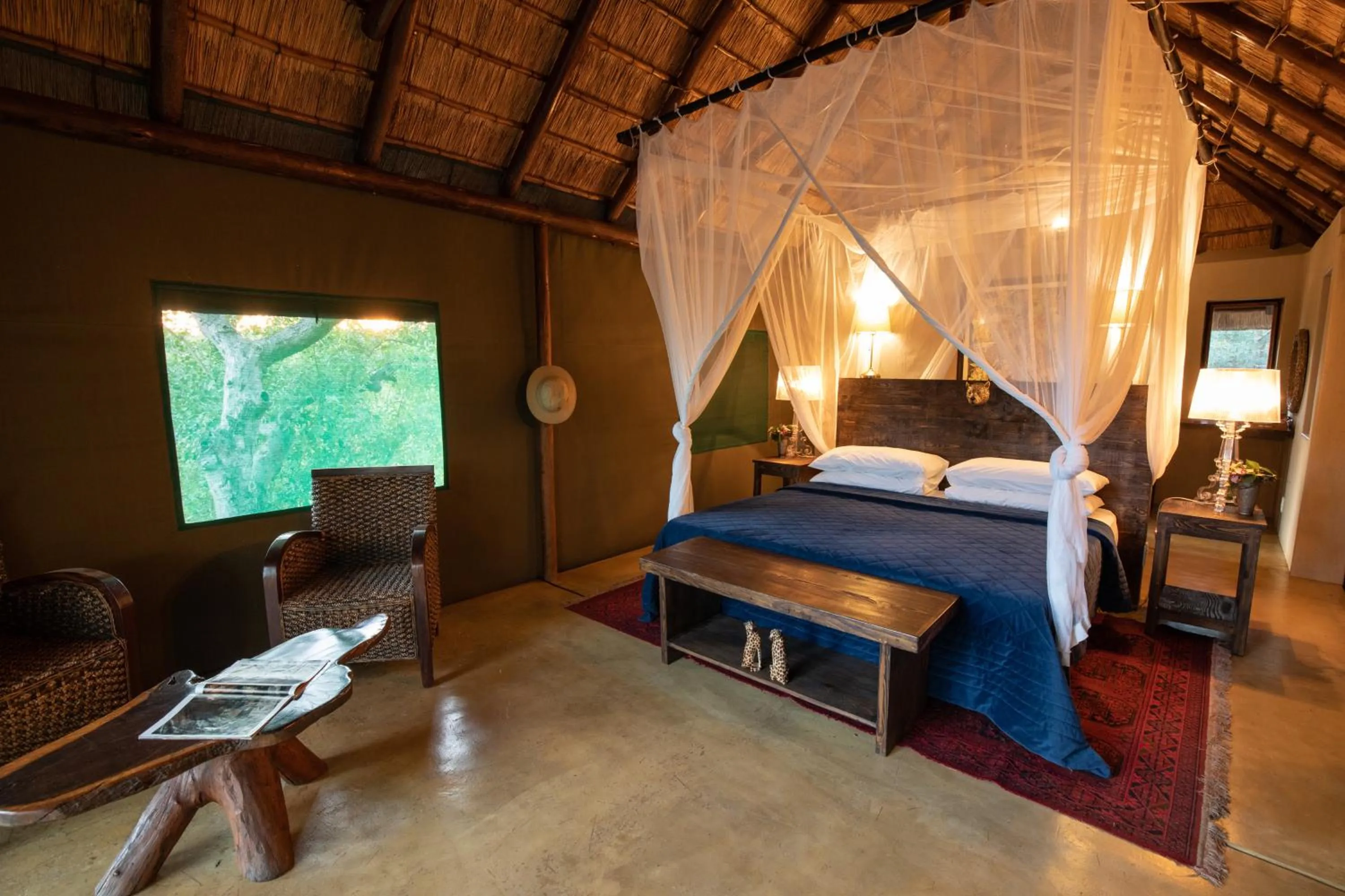 Photo of the whole room, Bed in Parsons Hilltop Safari Camp