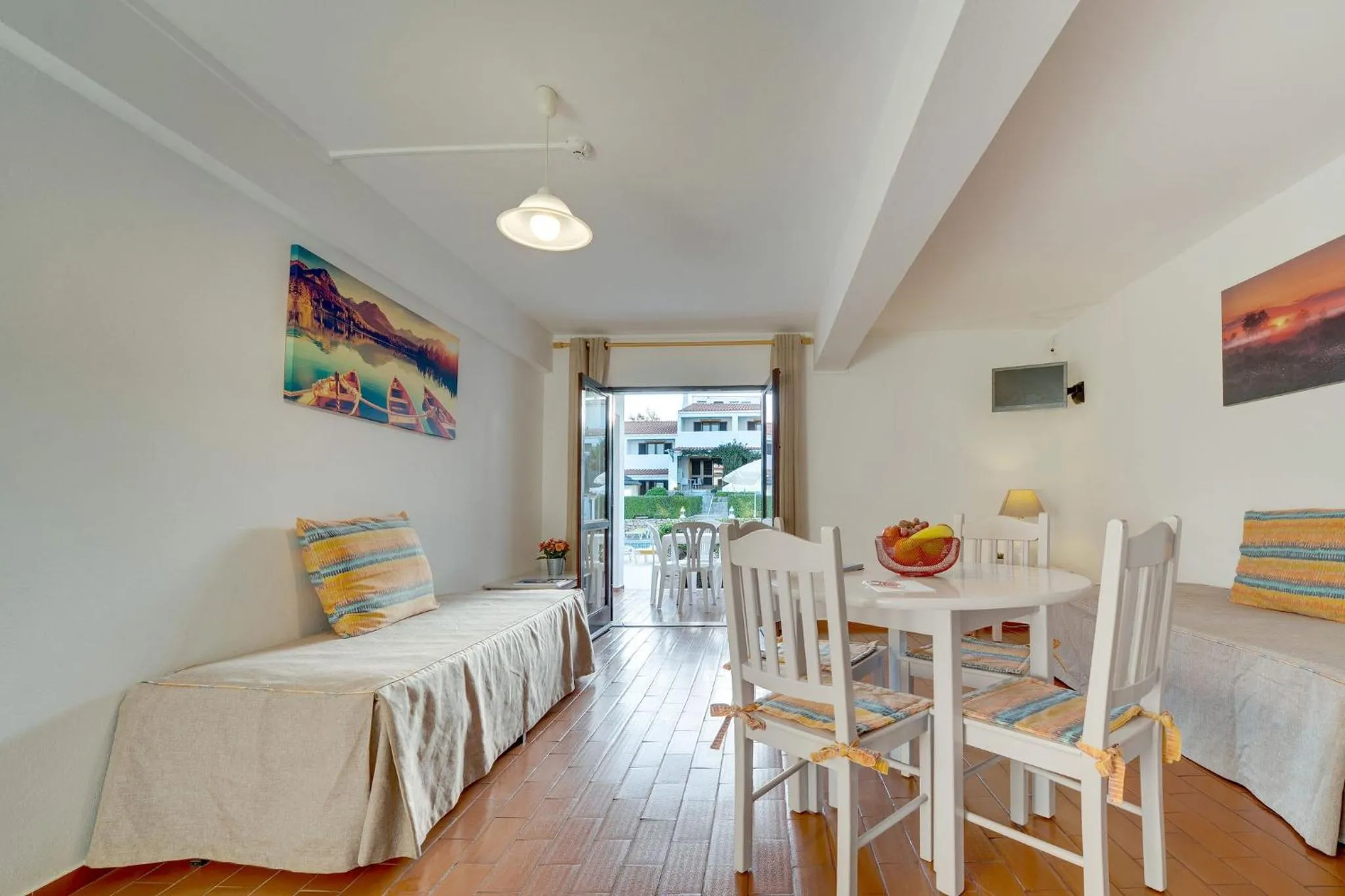 Living room, Bed in Muthu Balaia Sol