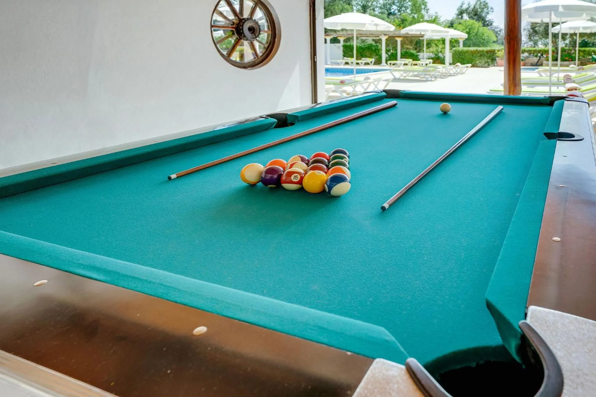Billiard in Muthu Balaia Sol