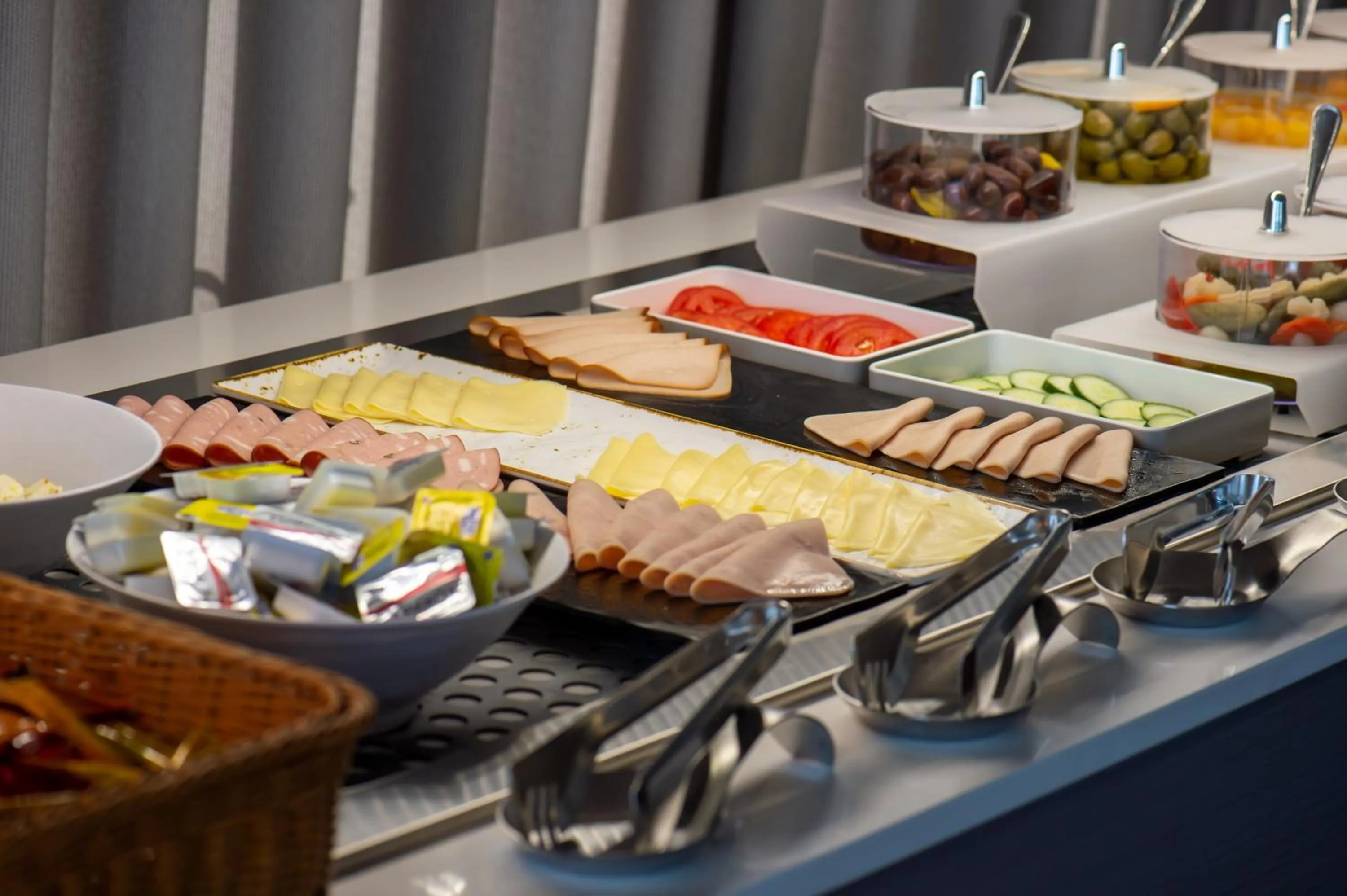 Restaurant/places to eat in My Way Hotel & Events