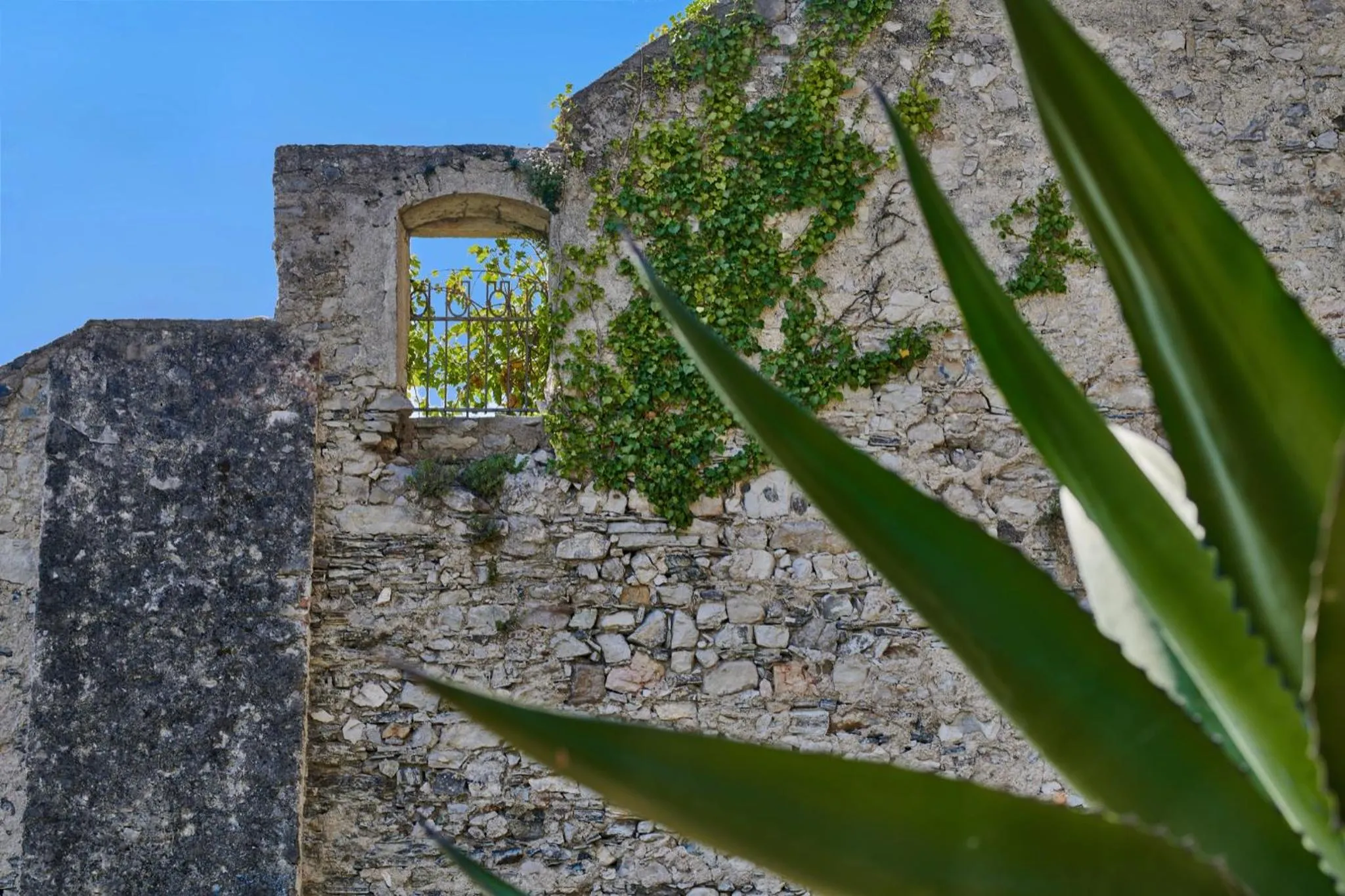 Property building in Hotel Al Rio Se