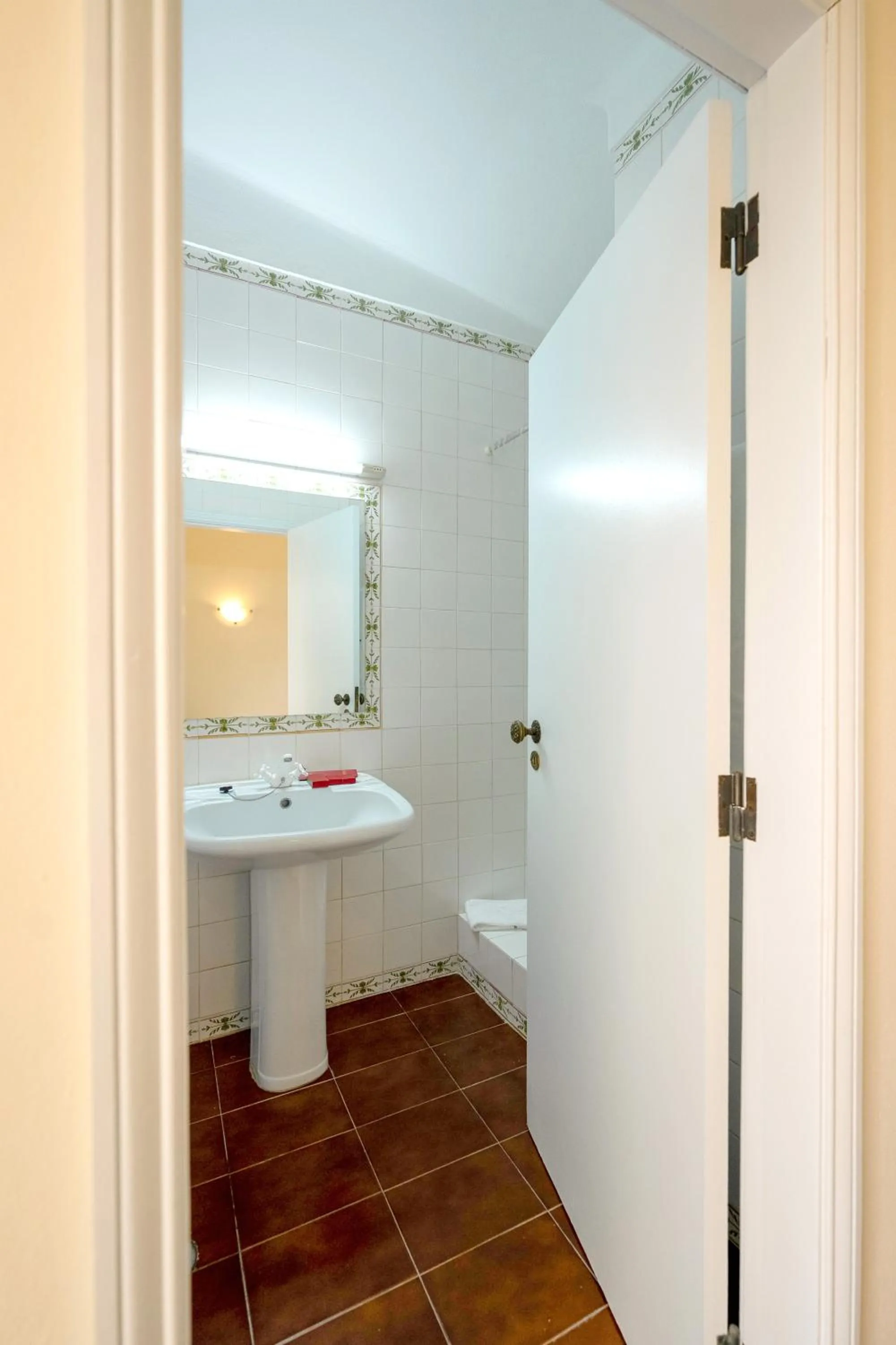 Bathroom in Muthu Clube Praia da Oura