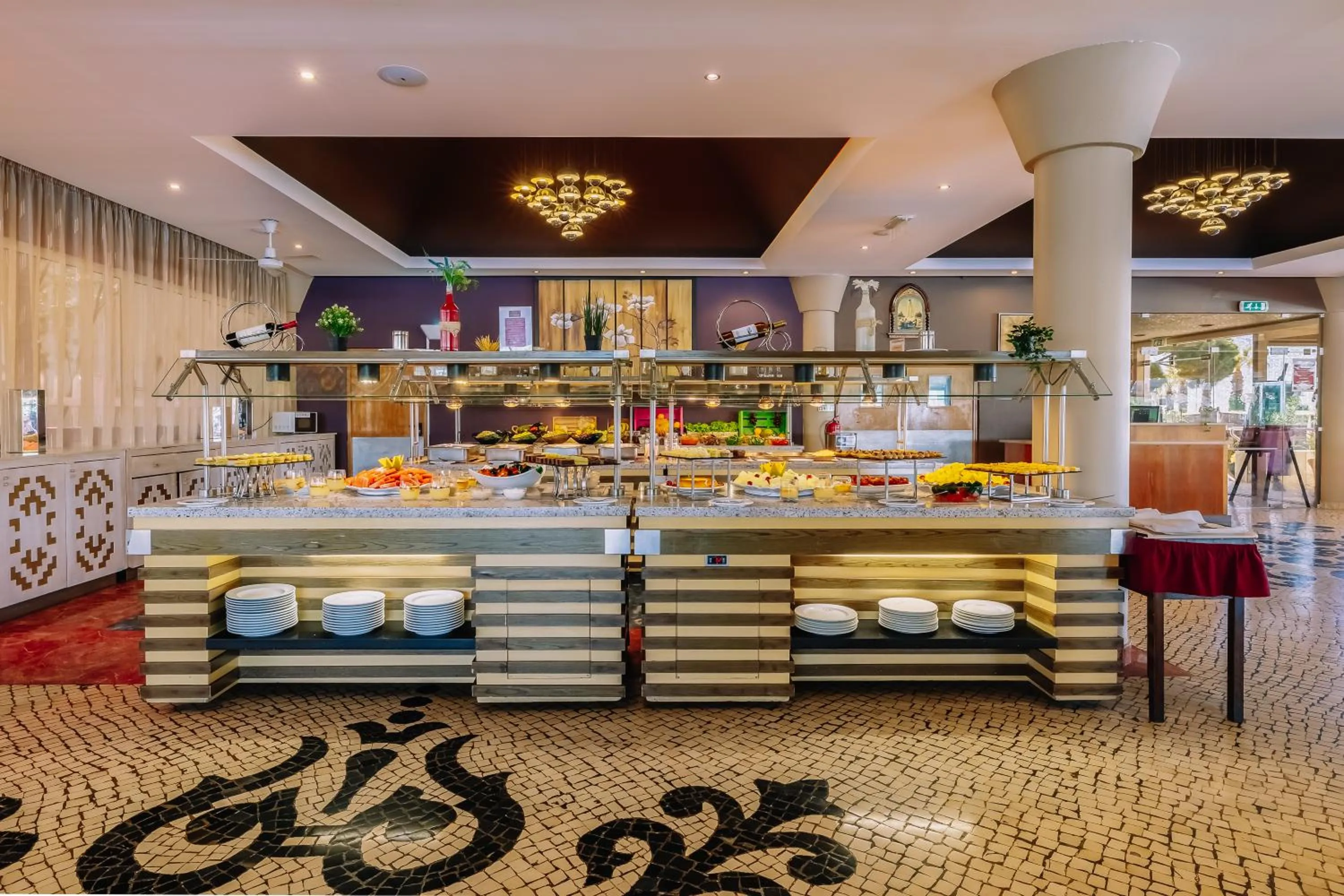 Restaurant/places to eat in Muthu Clube Praia da Oura