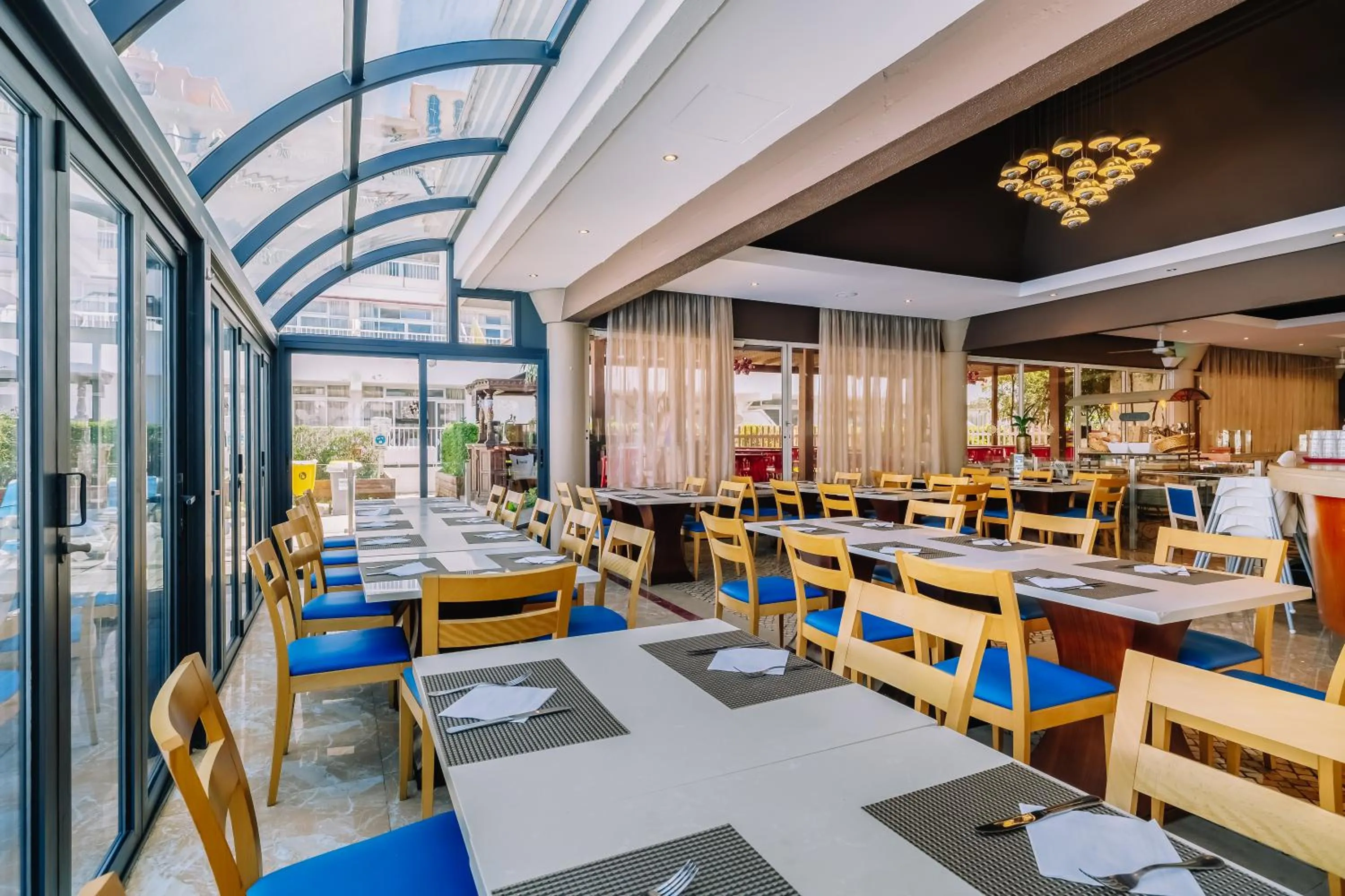 Restaurant/places to eat in Muthu Clube Praia da Oura