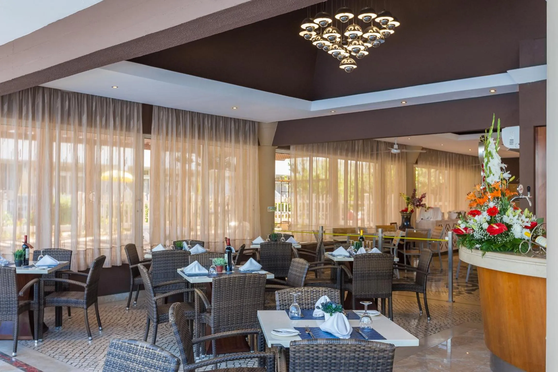 Restaurant/places to eat in Muthu Clube Praia da Oura