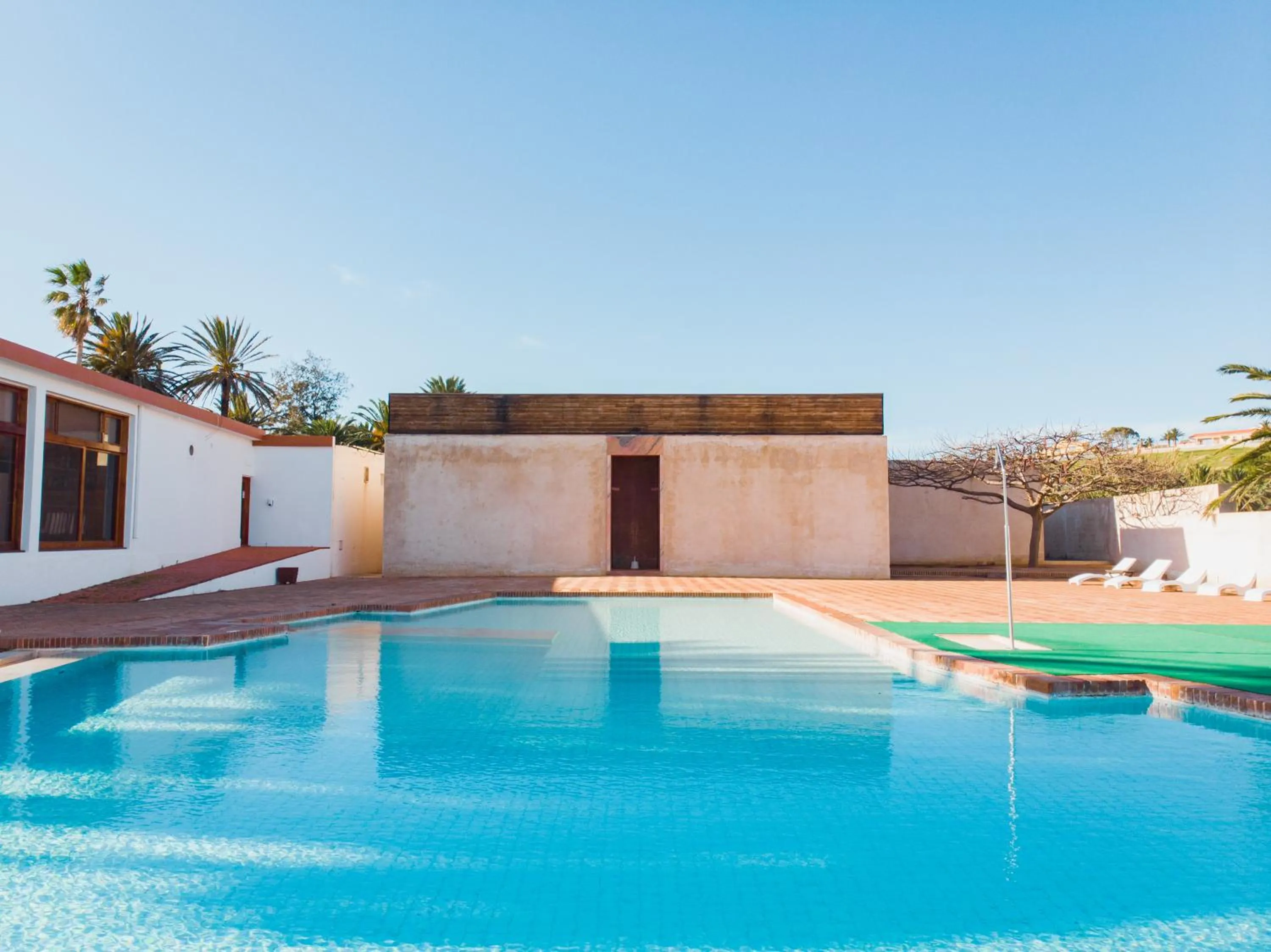 Property building in Hotel Porto Santo & Spa