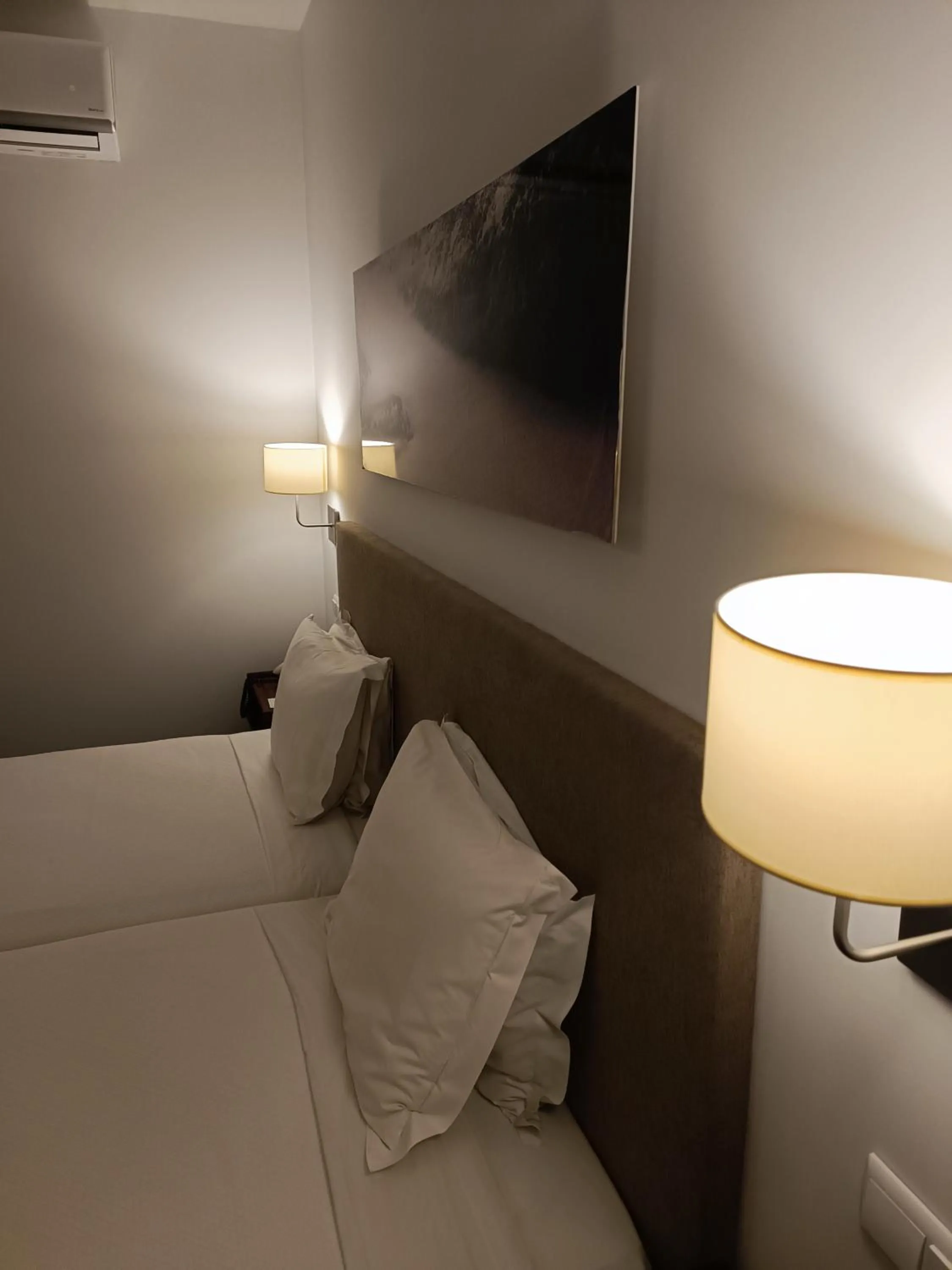 Bedroom, Bed in Hotel Porto Santo & Spa