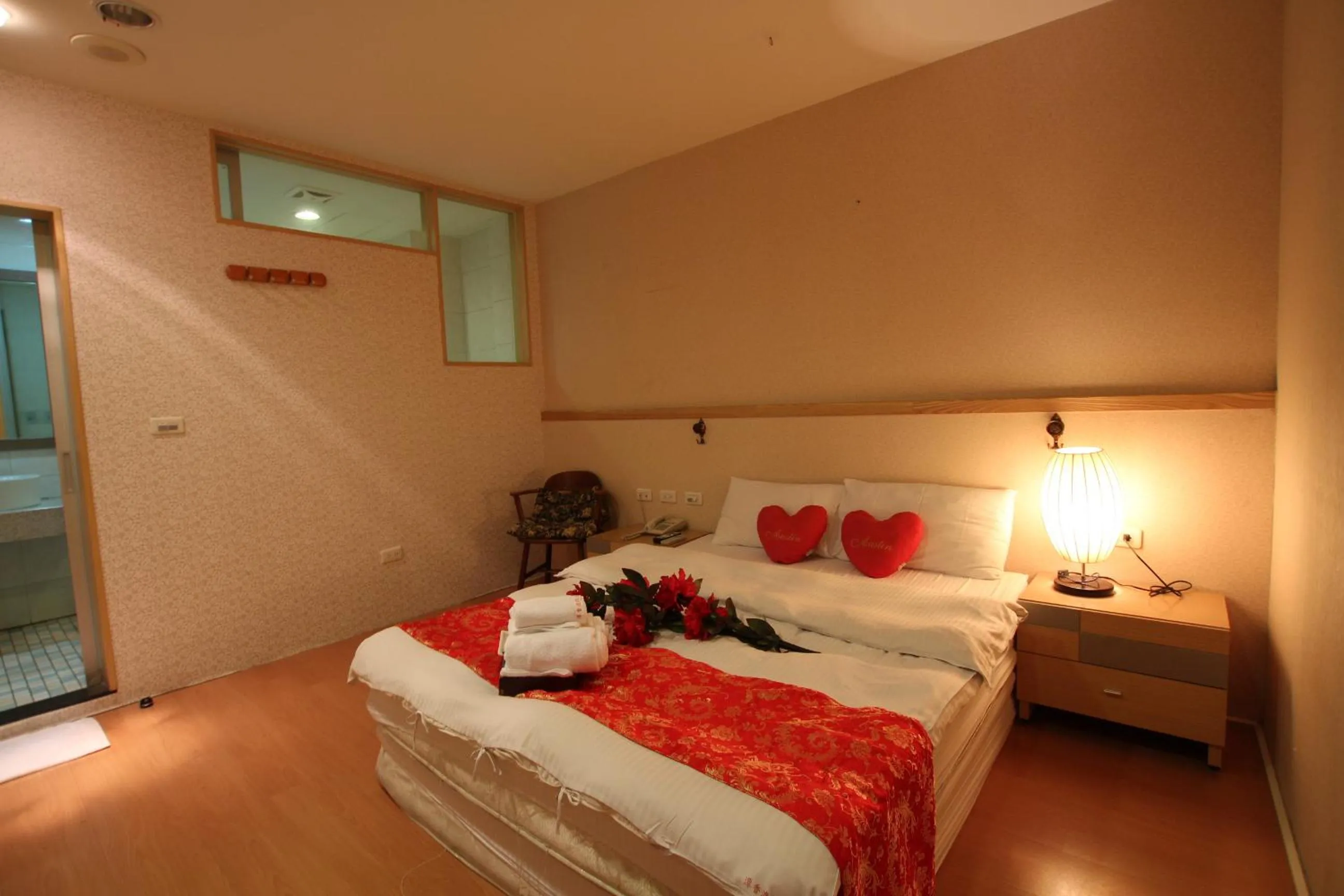 Bed in Tanxiang Resort Hotel Sun Moon Lake Harbour - Sun Moon Lake Pier