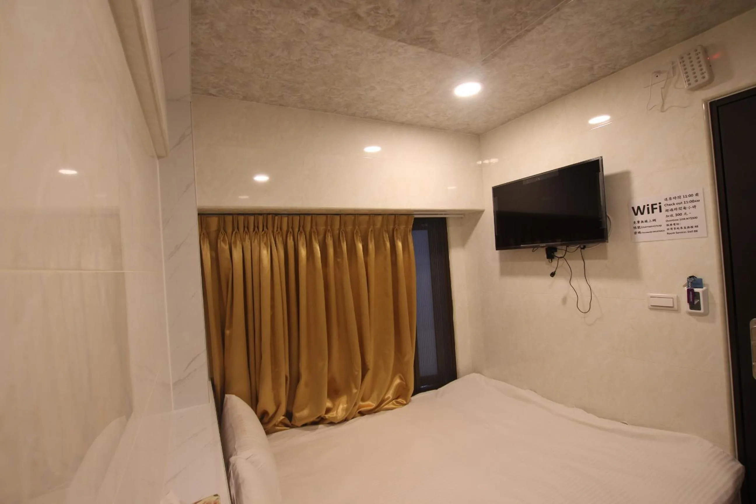 Bed in Tanxiang Resort Hotel Sun Moon Lake Harbour - Sun Moon Lake Pier