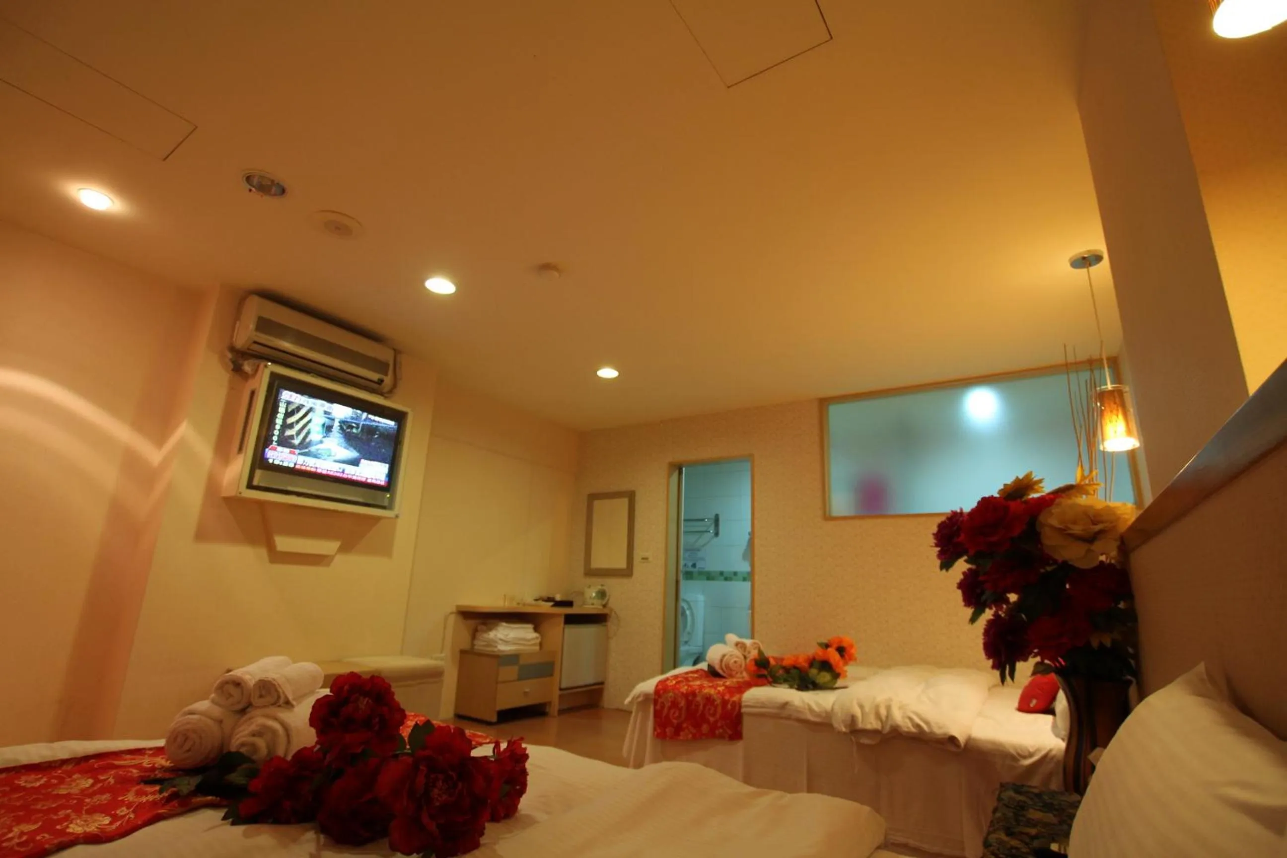 Bed in Tanxiang Resort Hotel Sun Moon Lake Harbour - Sun Moon Lake Pier