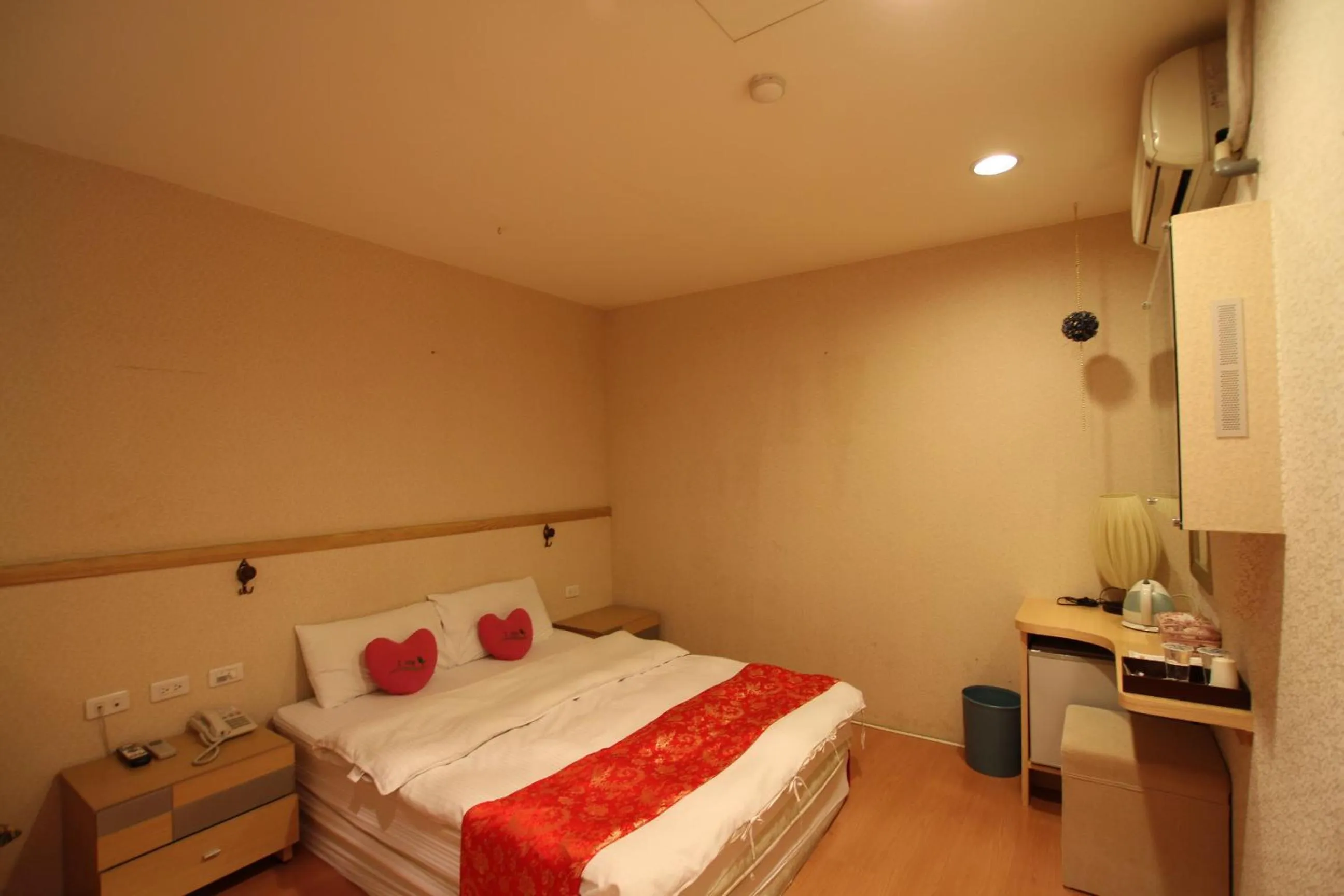 Bed in Tanxiang Resort Hotel Sun Moon Lake Harbour - Sun Moon Lake Pier