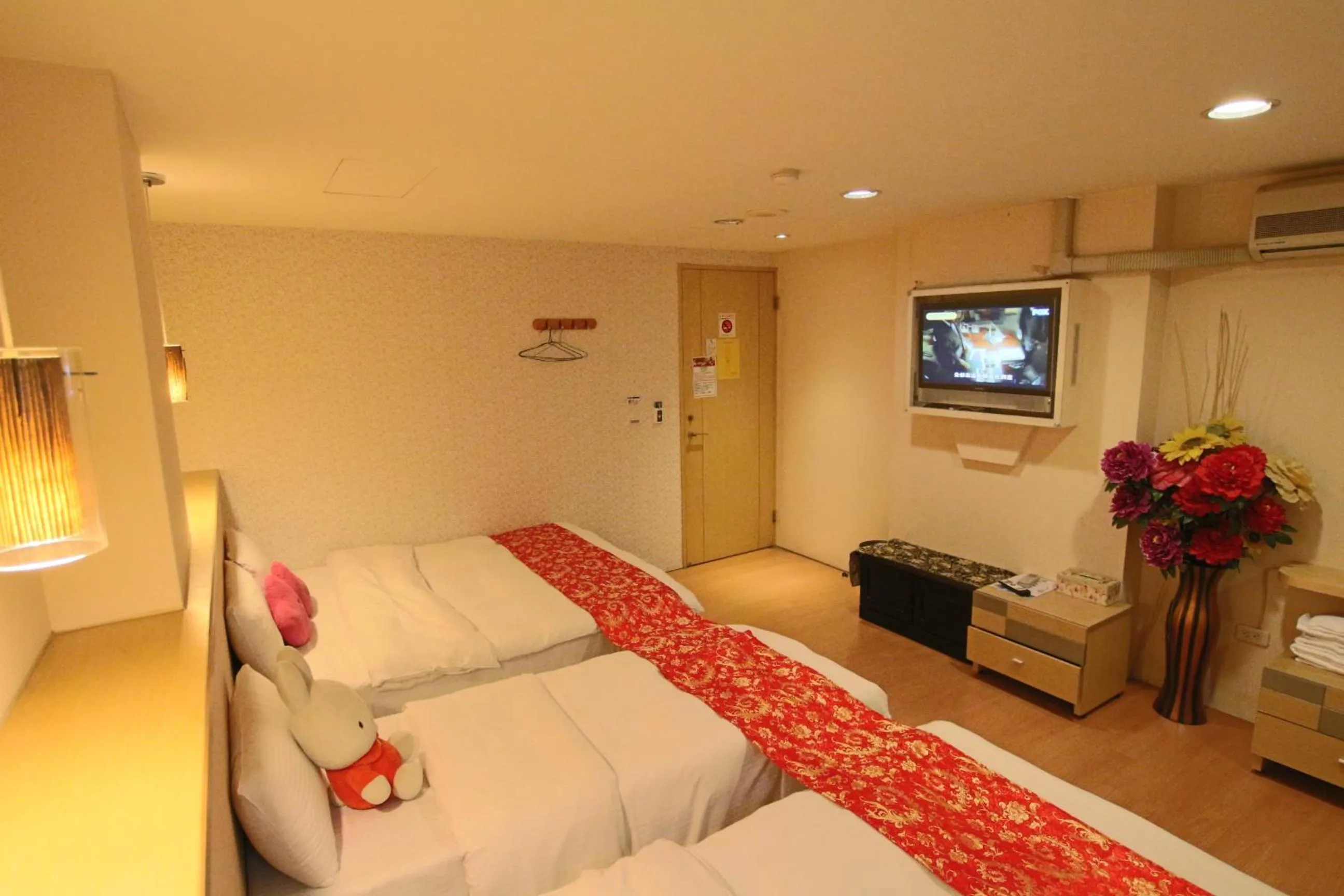 Photo of the whole room, Bed in Tanxiang Resort Hotel Sun Moon Lake Harbour - Sun Moon Lake Pier