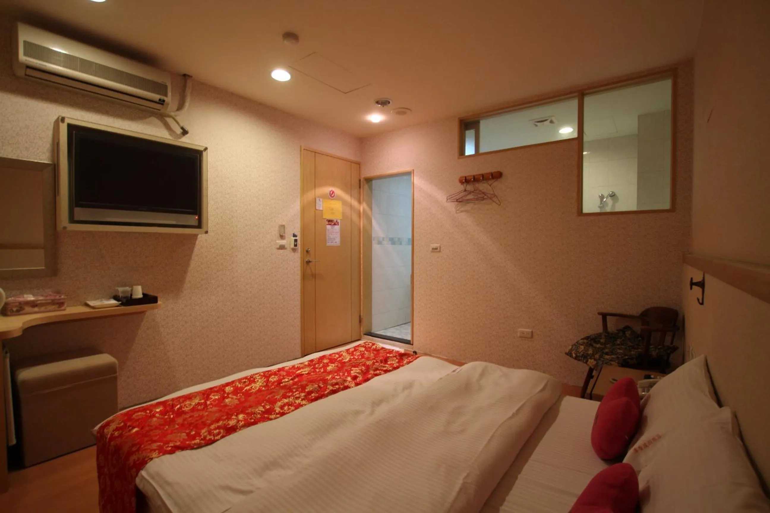 Photo of the whole room, Bed in Tanxiang Resort Hotel Sun Moon Lake Harbour - Sun Moon Lake Pier