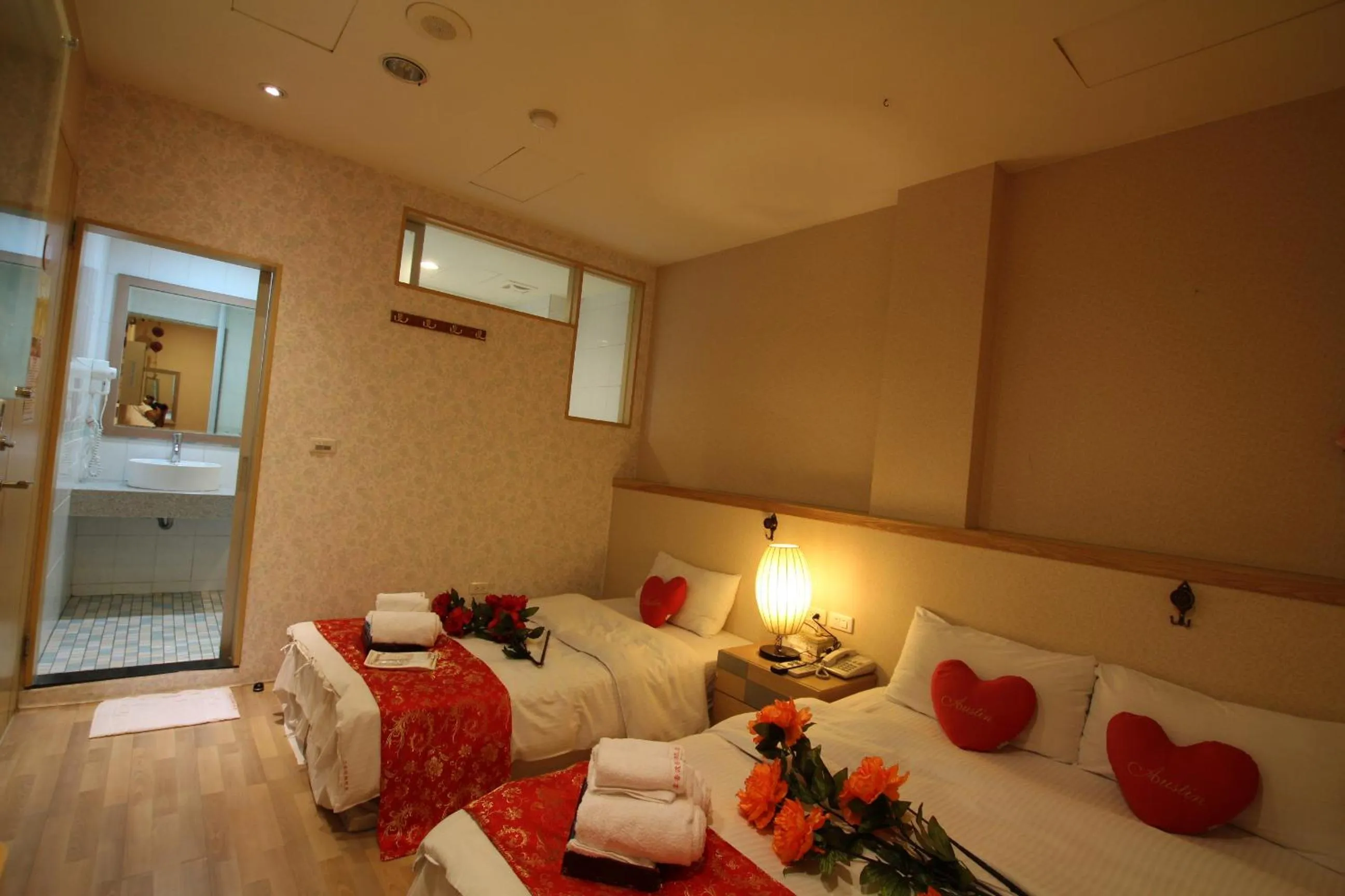 Bed in Tanxiang Resort Hotel Sun Moon Lake Harbour - Sun Moon Lake Pier