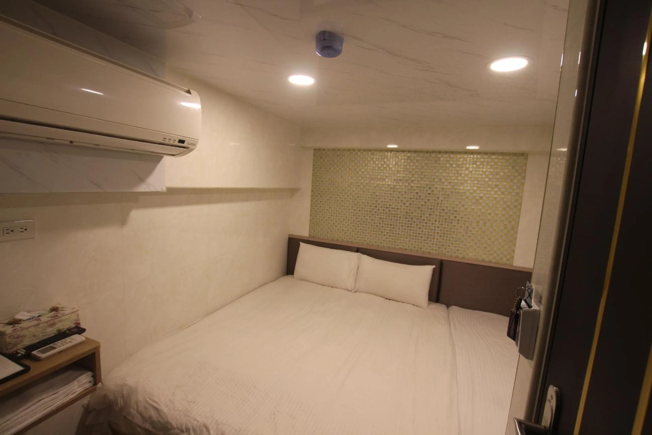 Bed in Tanxiang Resort Hotel Sun Moon Lake Harbour - Sun Moon Lake Pier