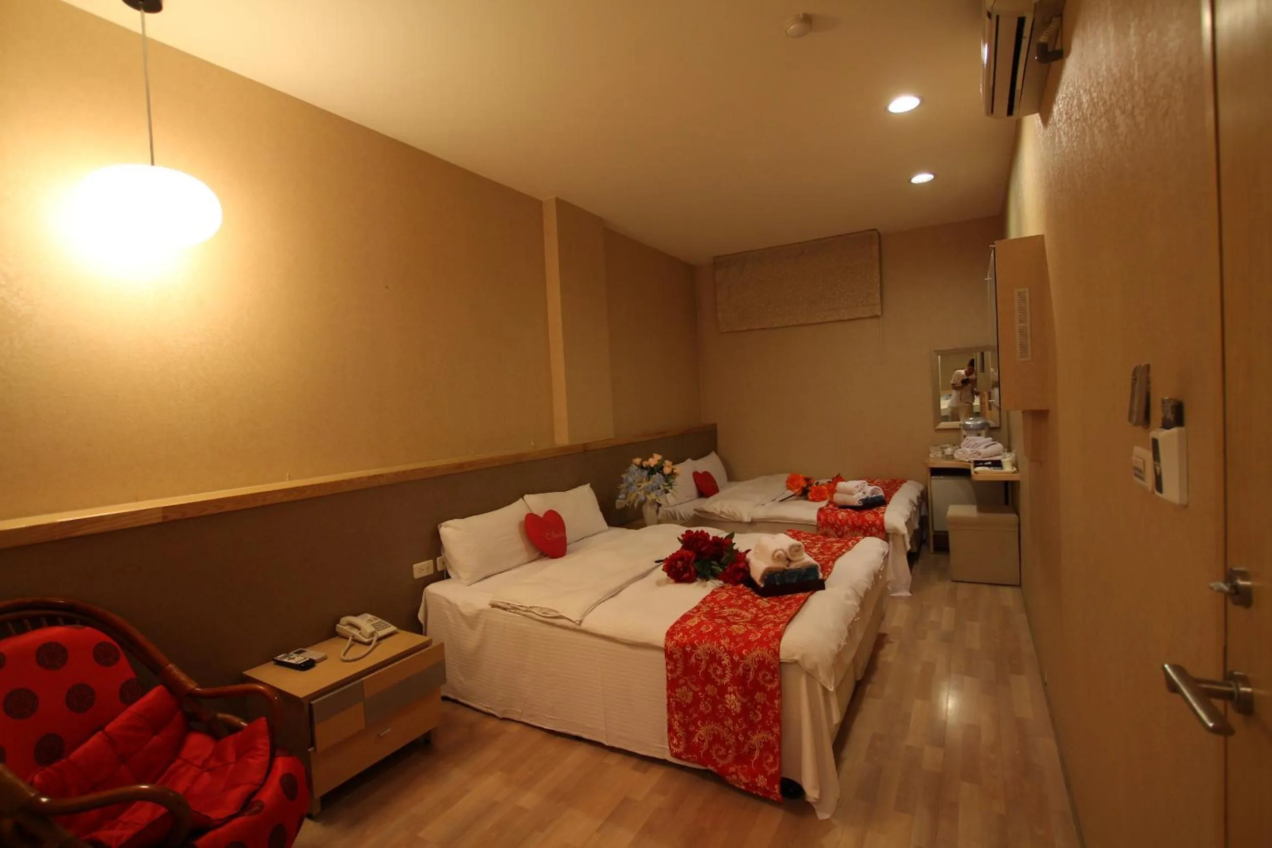 Bed in Tanxiang Resort Hotel Sun Moon Lake Harbour - Sun Moon Lake Pier