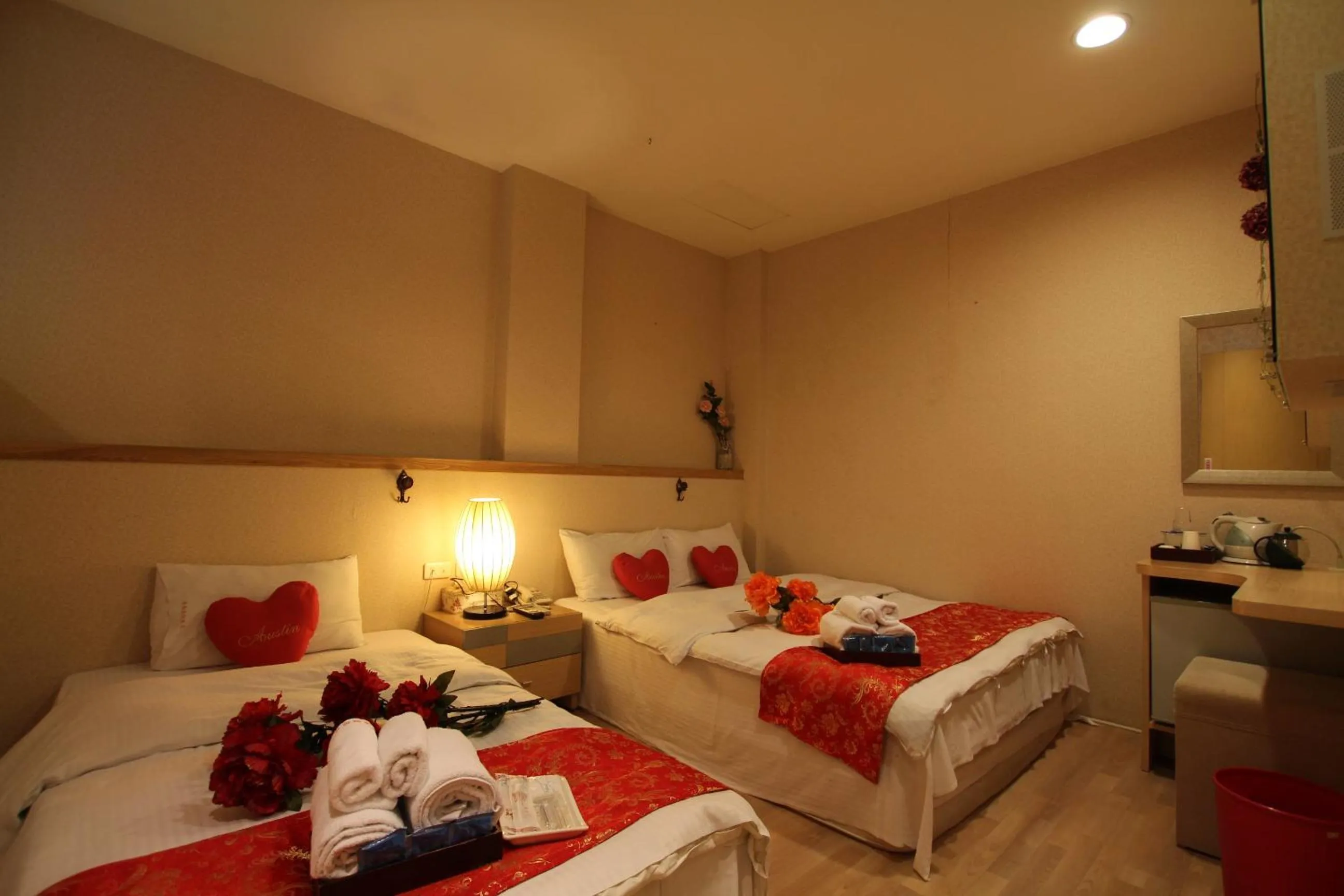 Bed in Tanxiang Resort Hotel Sun Moon Lake Harbour - Sun Moon Lake Pier