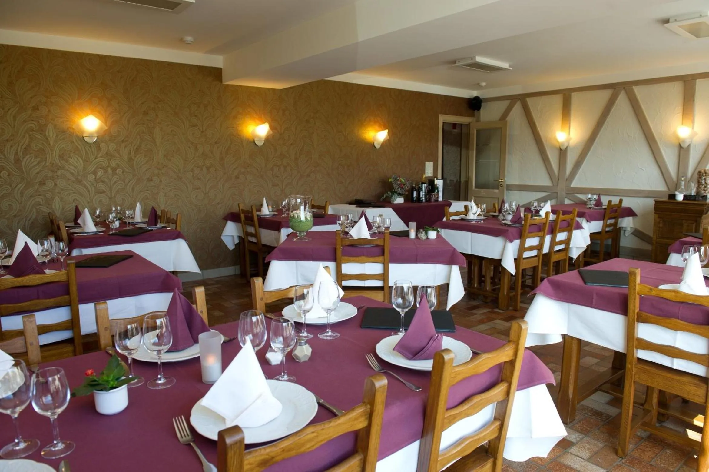 Restaurant/places to eat in Auberge Saint-Martin