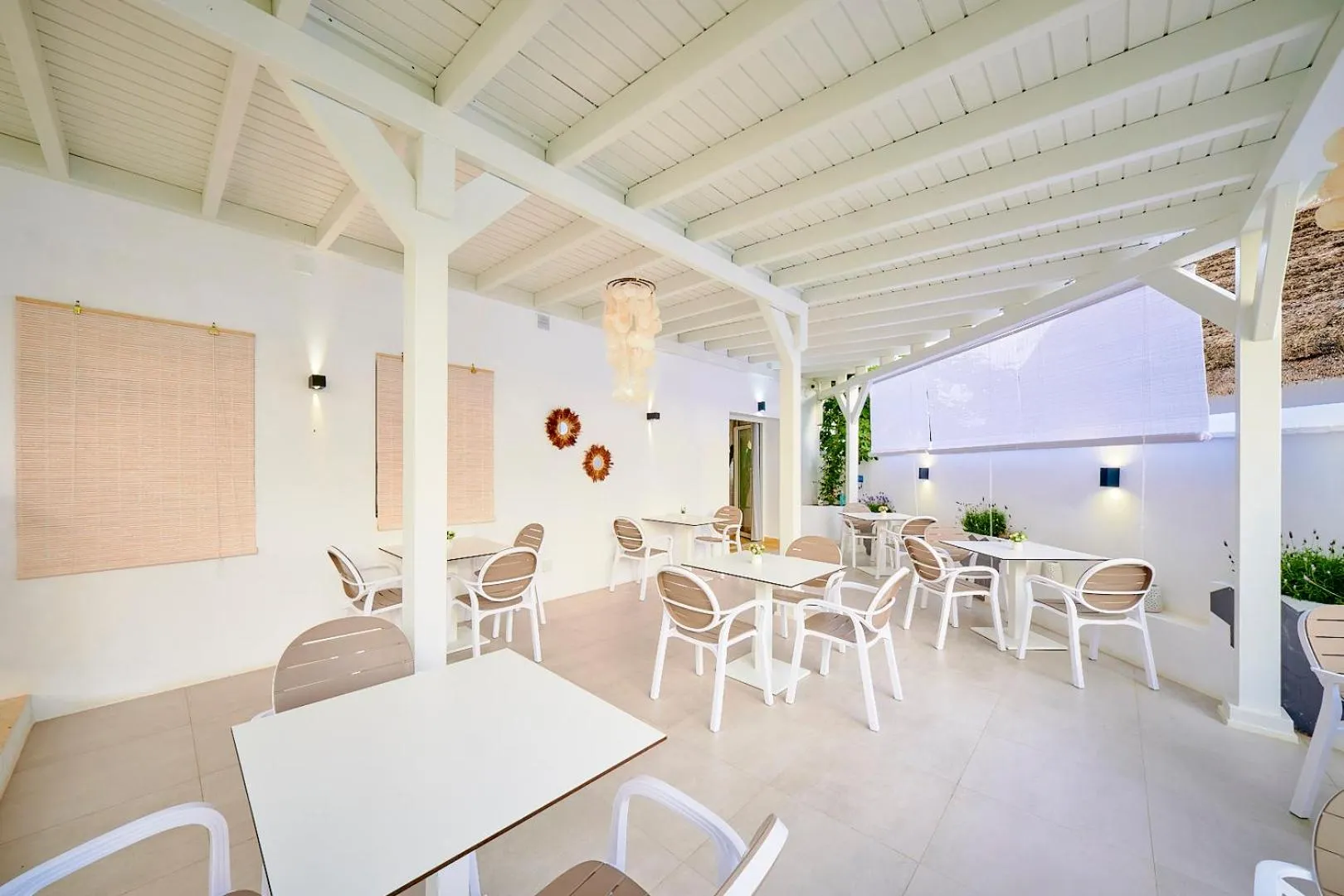 Swimming pool in Labreña Hotel