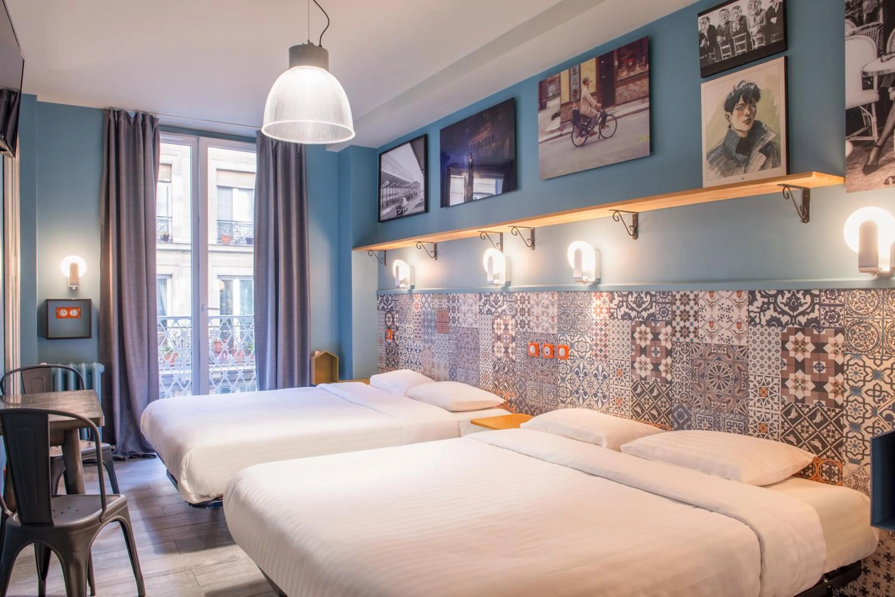 Bed in Hôtel de Roubaix