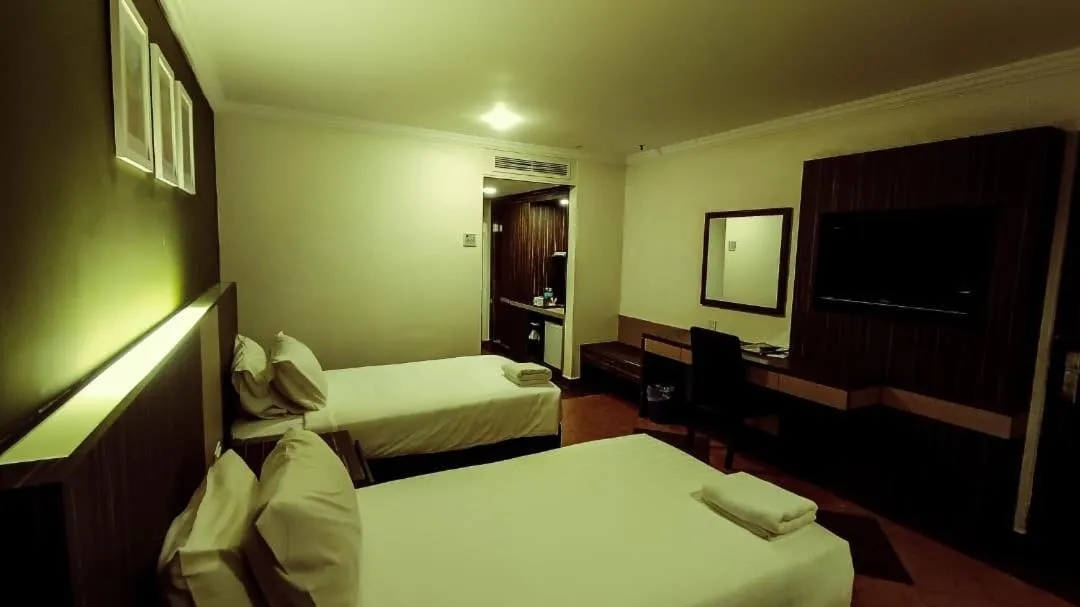 Bed in De Rhu Beach Resort