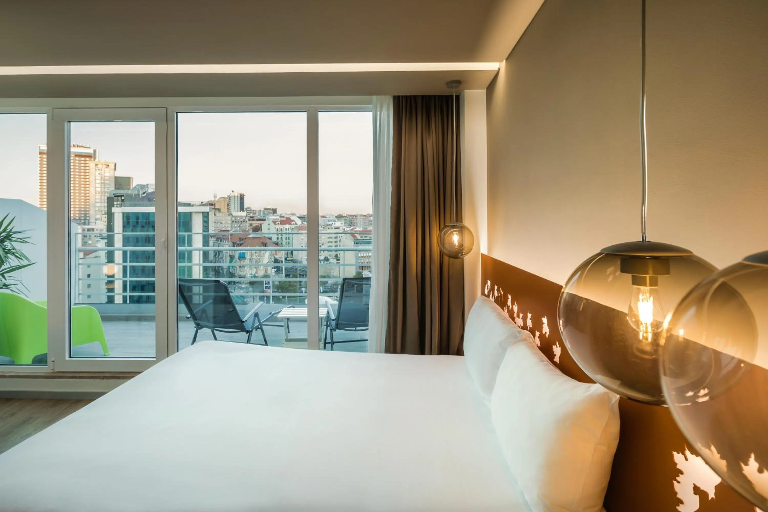 Bedroom, Bed in Ibis Styles Lisboa Centro Marquês de Pombal