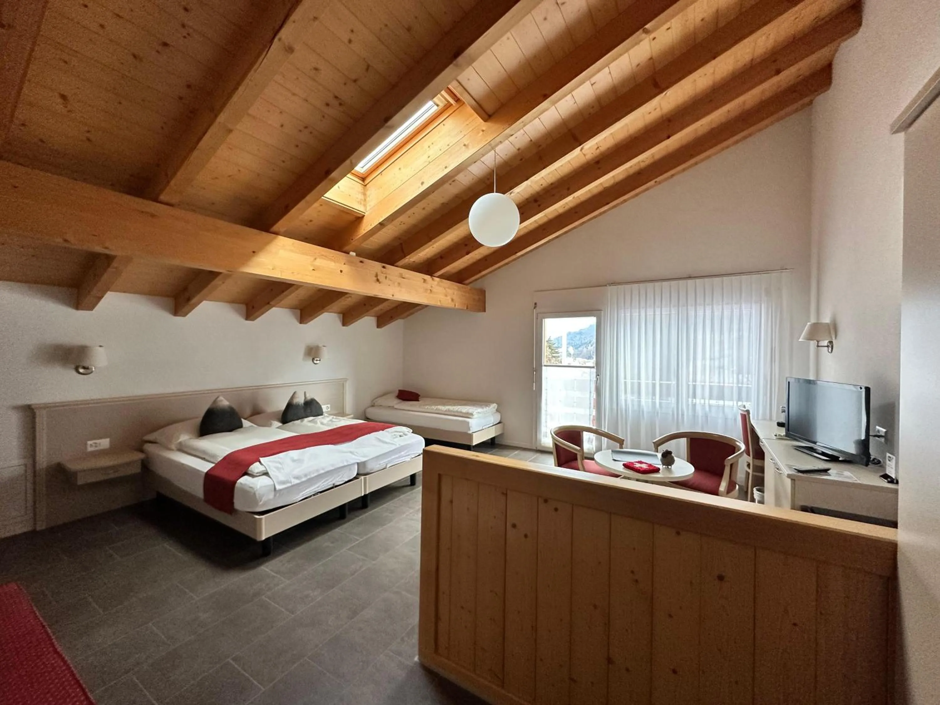 Bed in Chalet Gafri -Boutique B&B - comfort and hospitality - near Interlaken