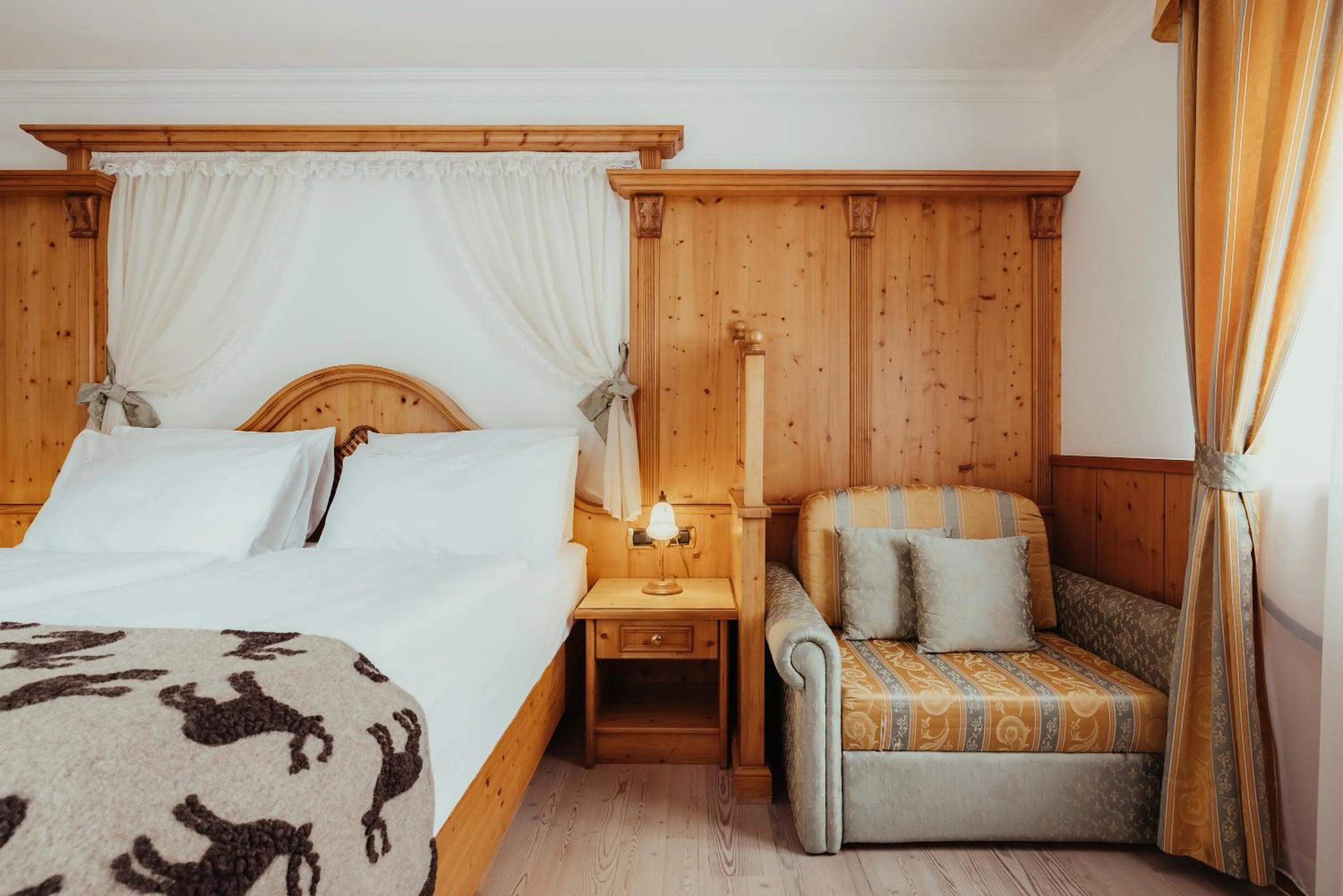 Bed in Hotel Alpenrose