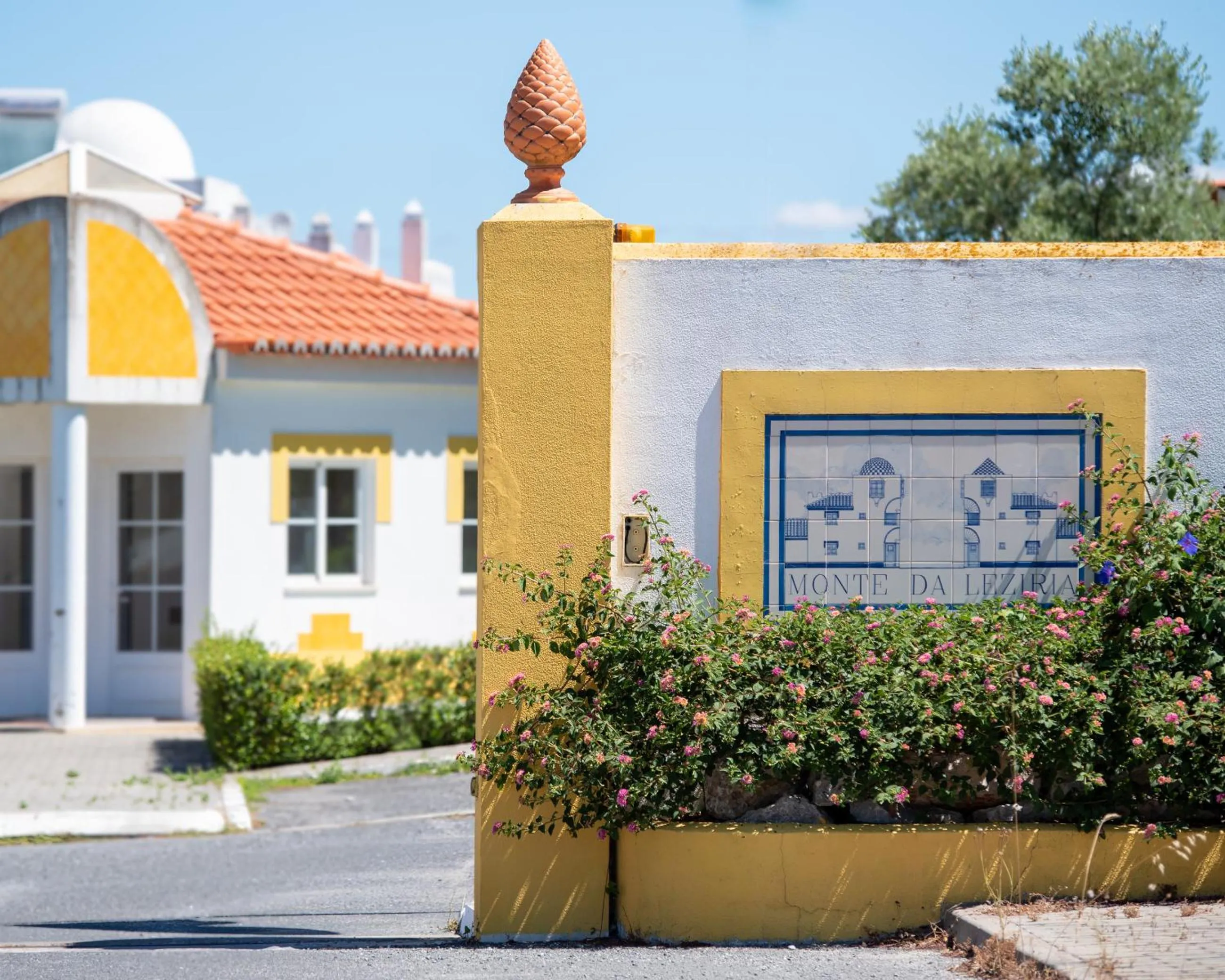 Facade/entrance in Hotel Rural Monte da Leziria