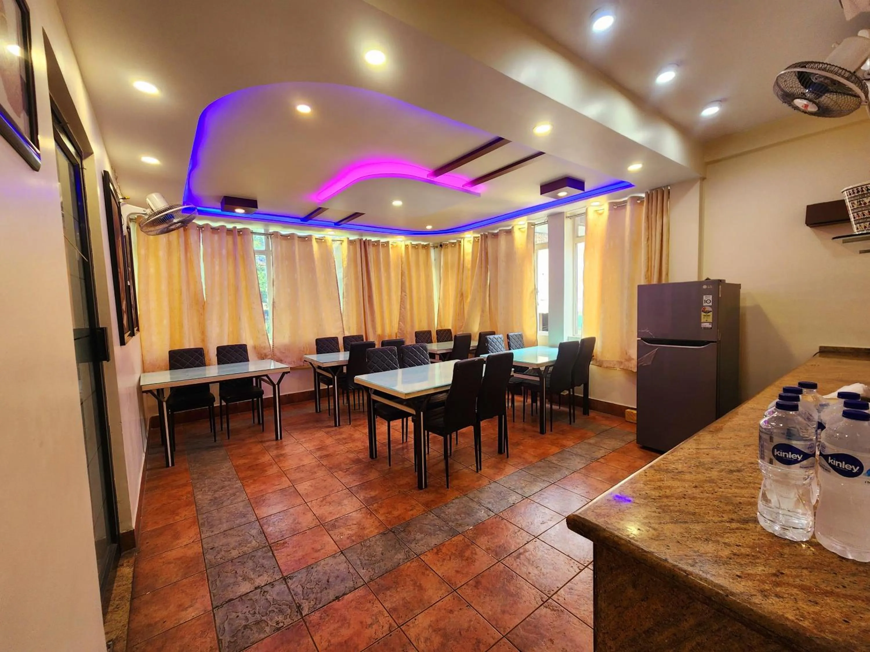 Lobby or reception in Bhammar's Inn - A Pure Veg