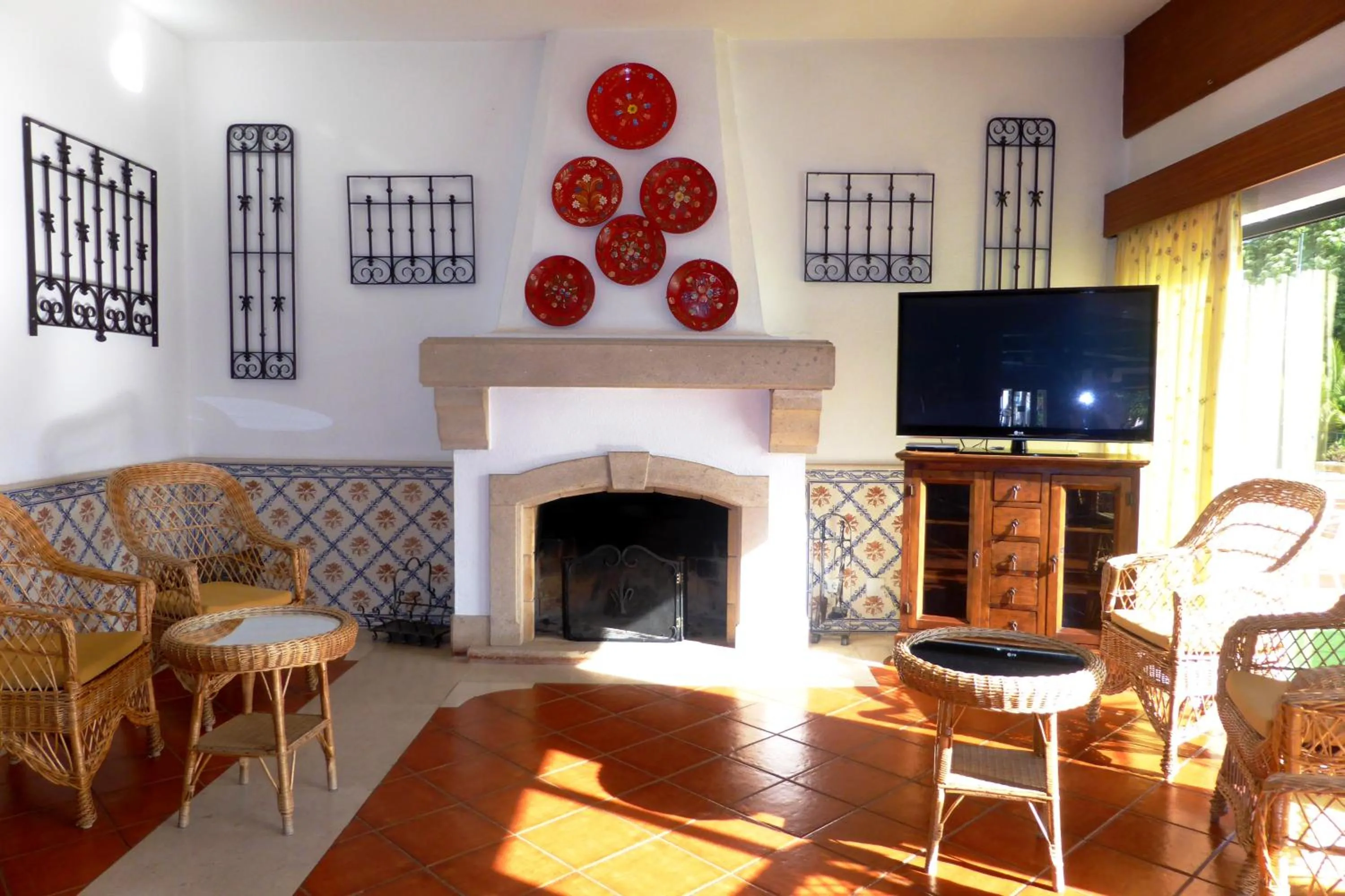 TV and multimedia in Hotel Sol e Serra