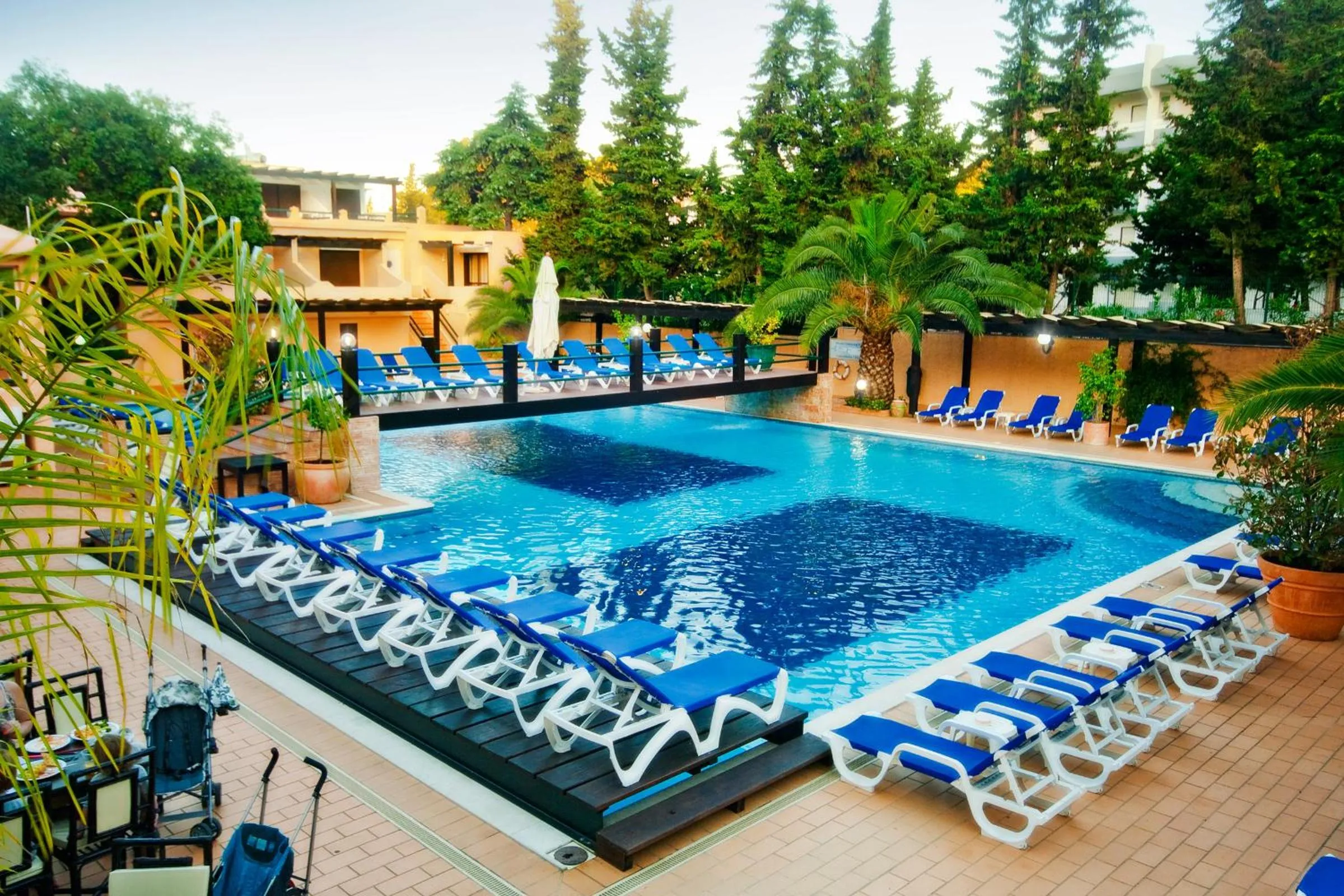 Swimming pool in Apartamentos da Balaia